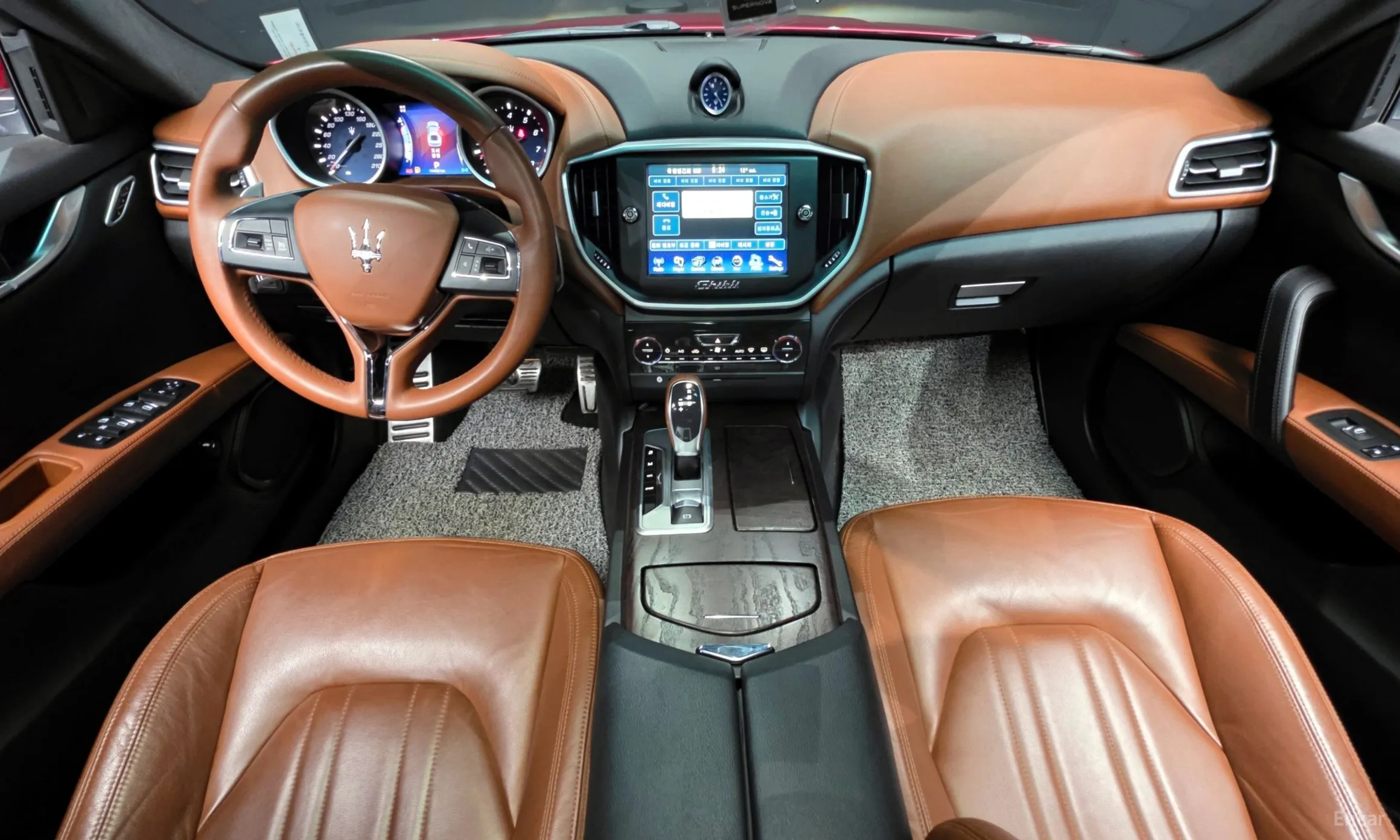 Maserati Ghibli превью 7
