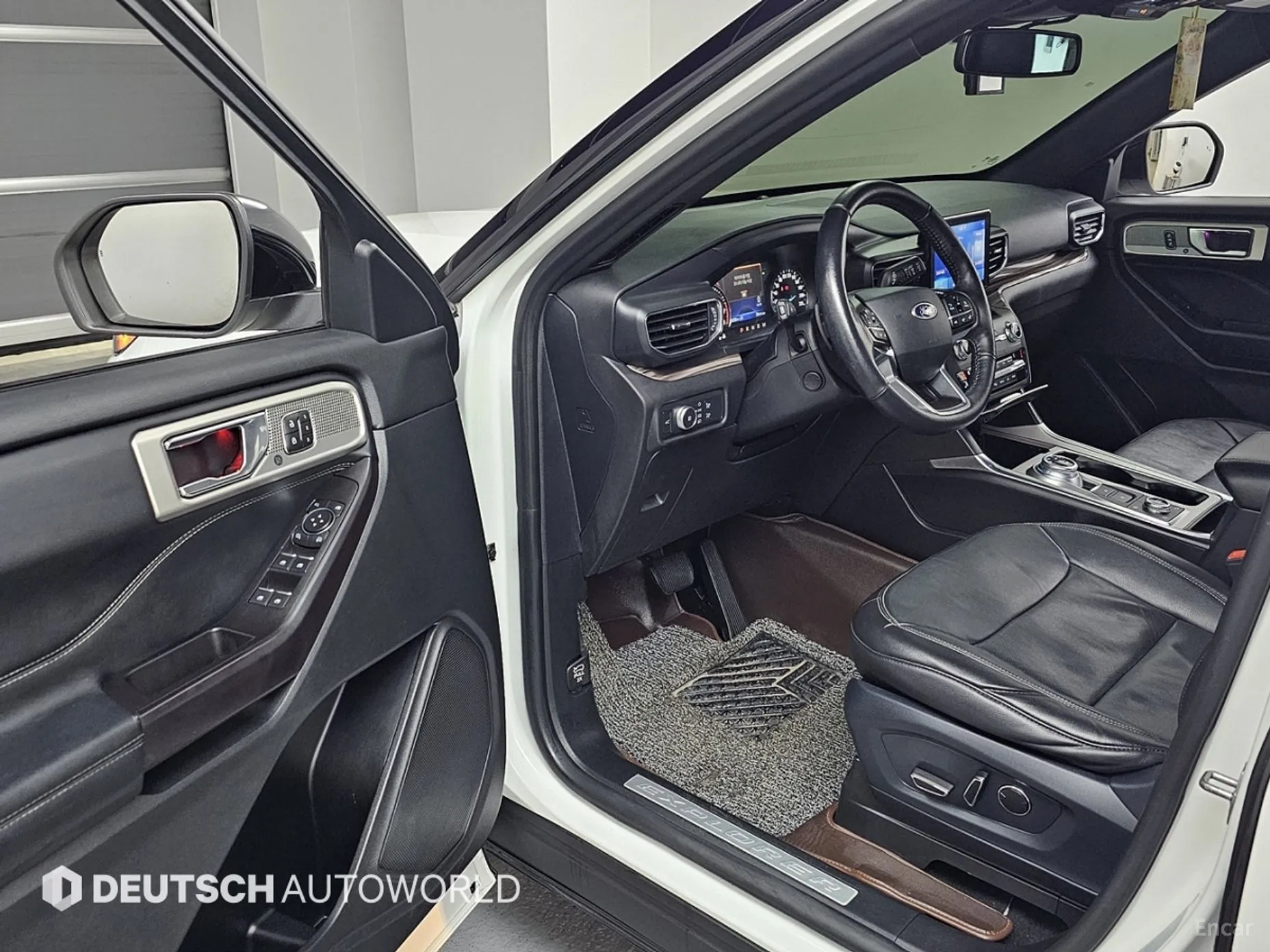Ford Explorer 6th Generation превью 10