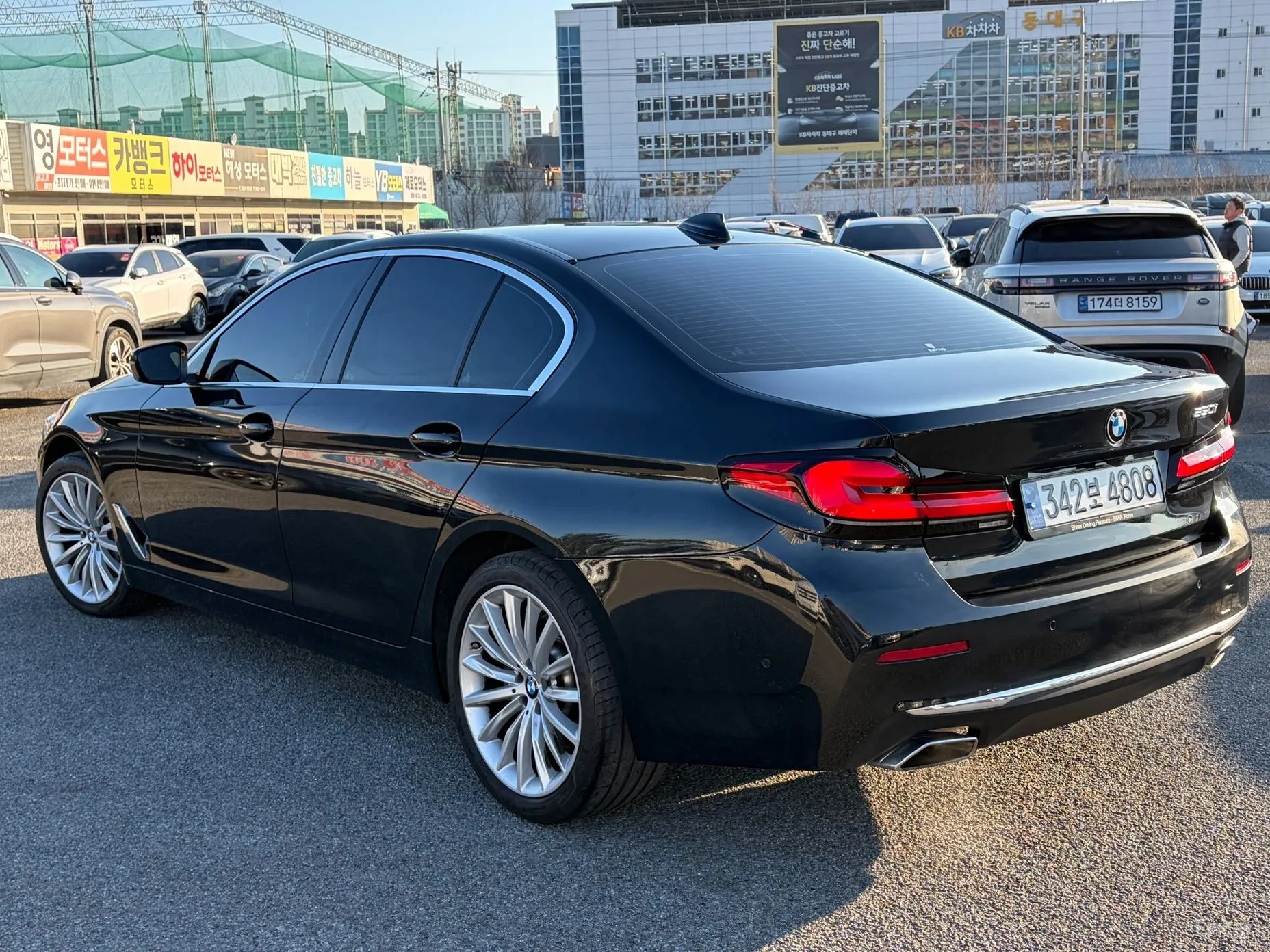 BMW 5 Series (G30) превью 5