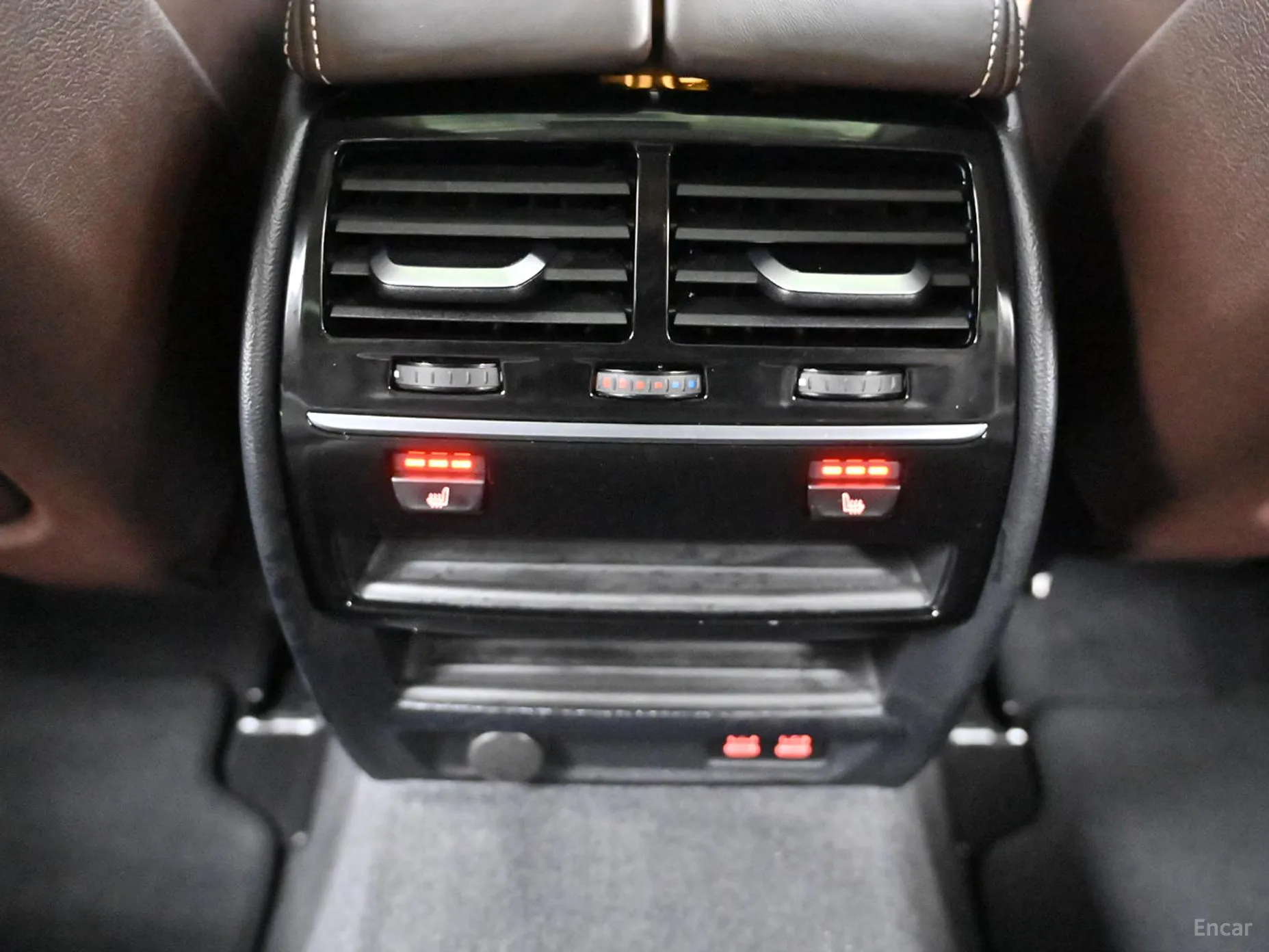 BMW 5 Series (G30) превью 16
