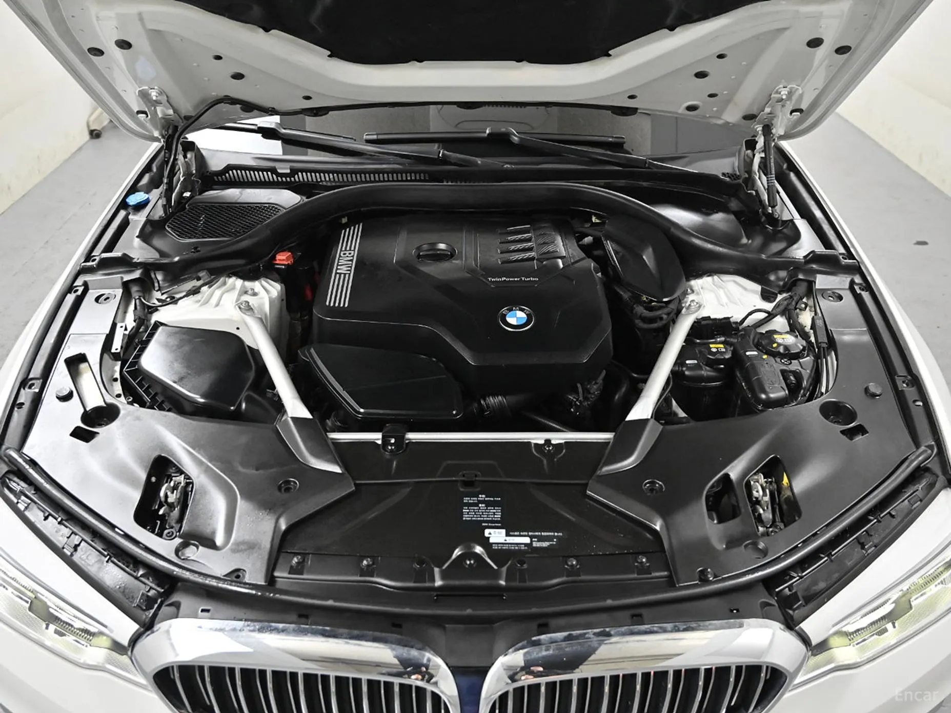 BMW 5 Series (G30) превью 6