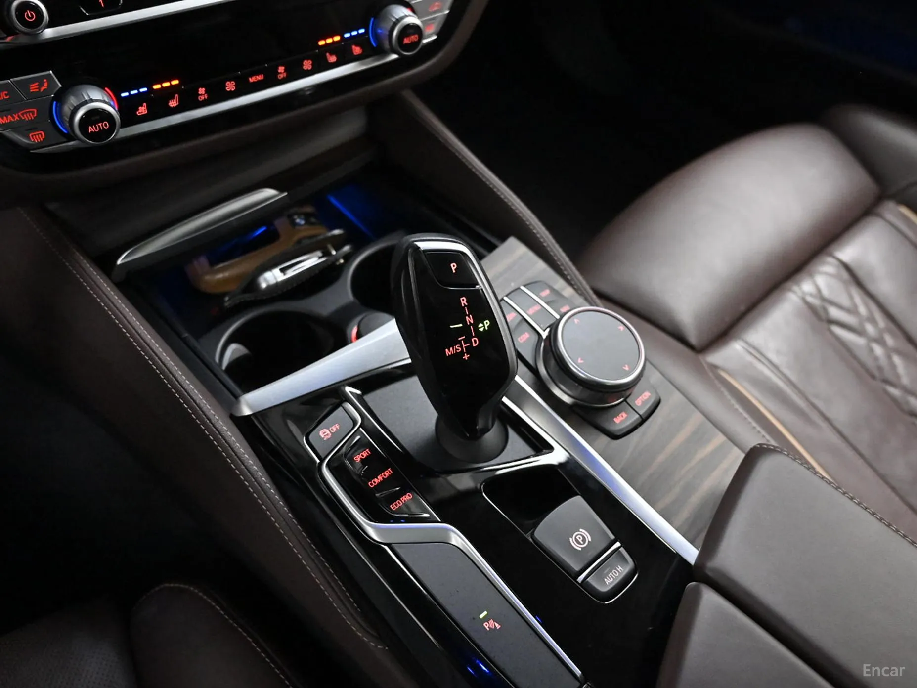 BMW 5 Series (G30) превью 9