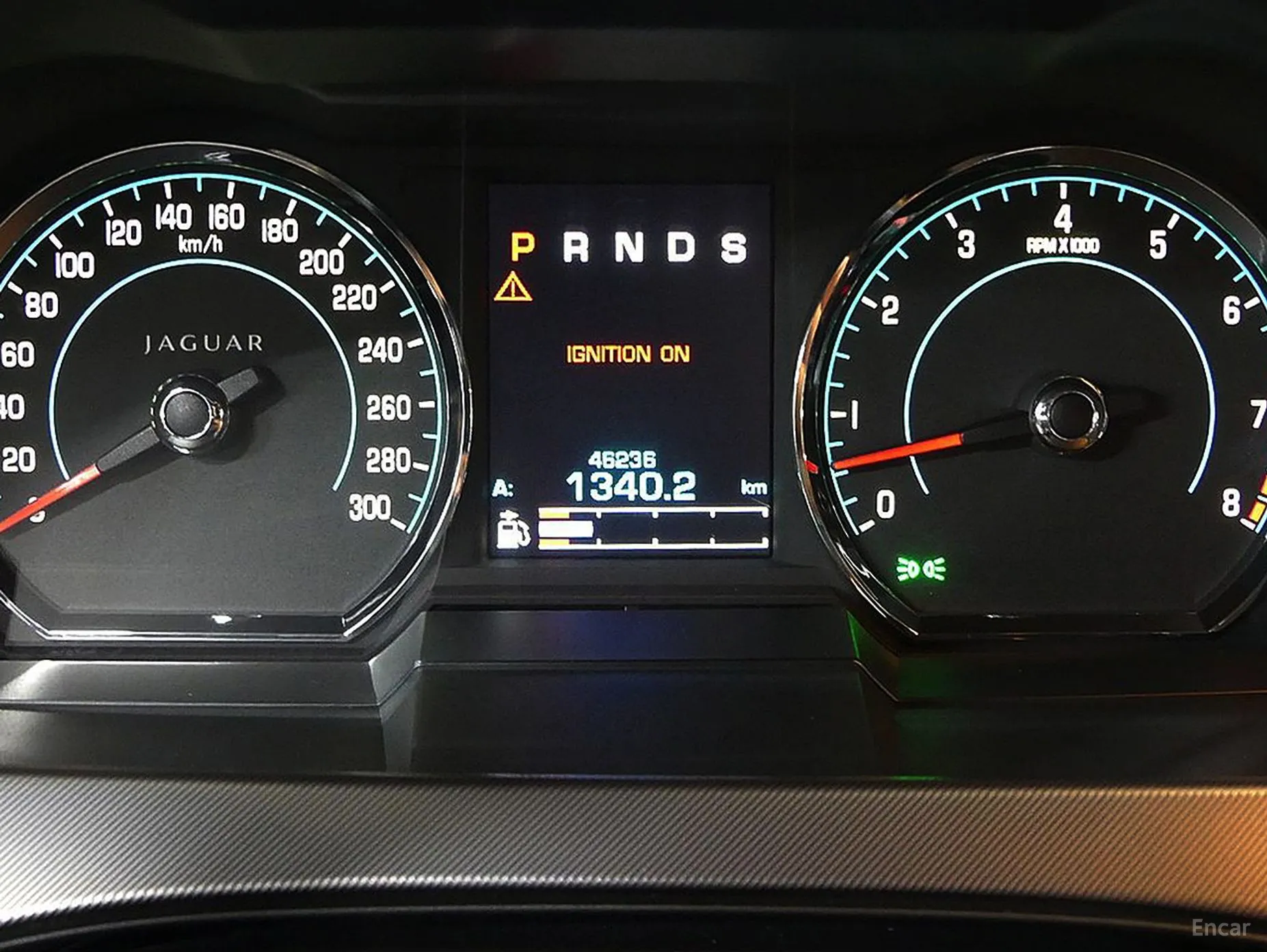 Jaguar XKR-S превью 11