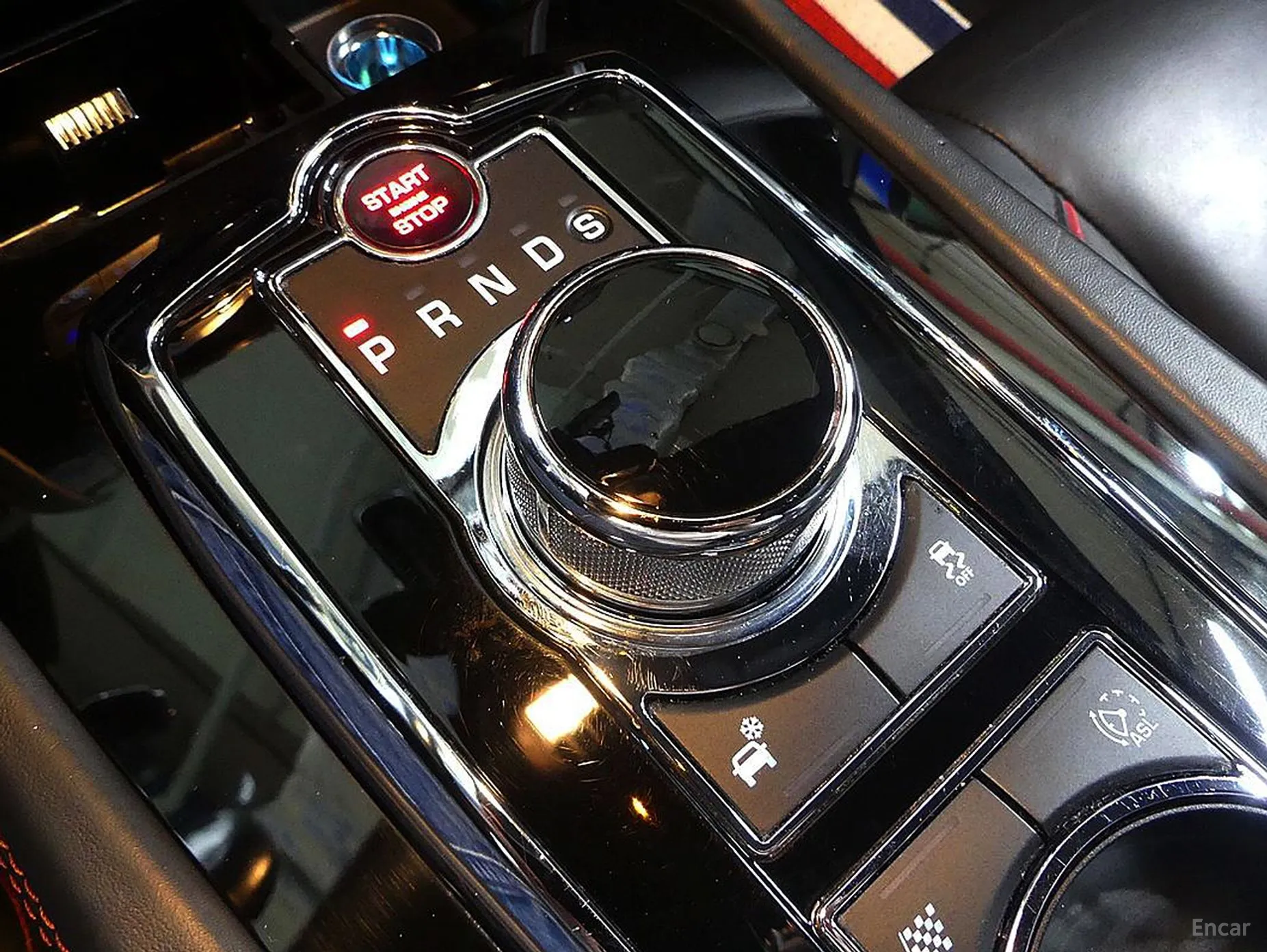 Jaguar XKR-S превью 15