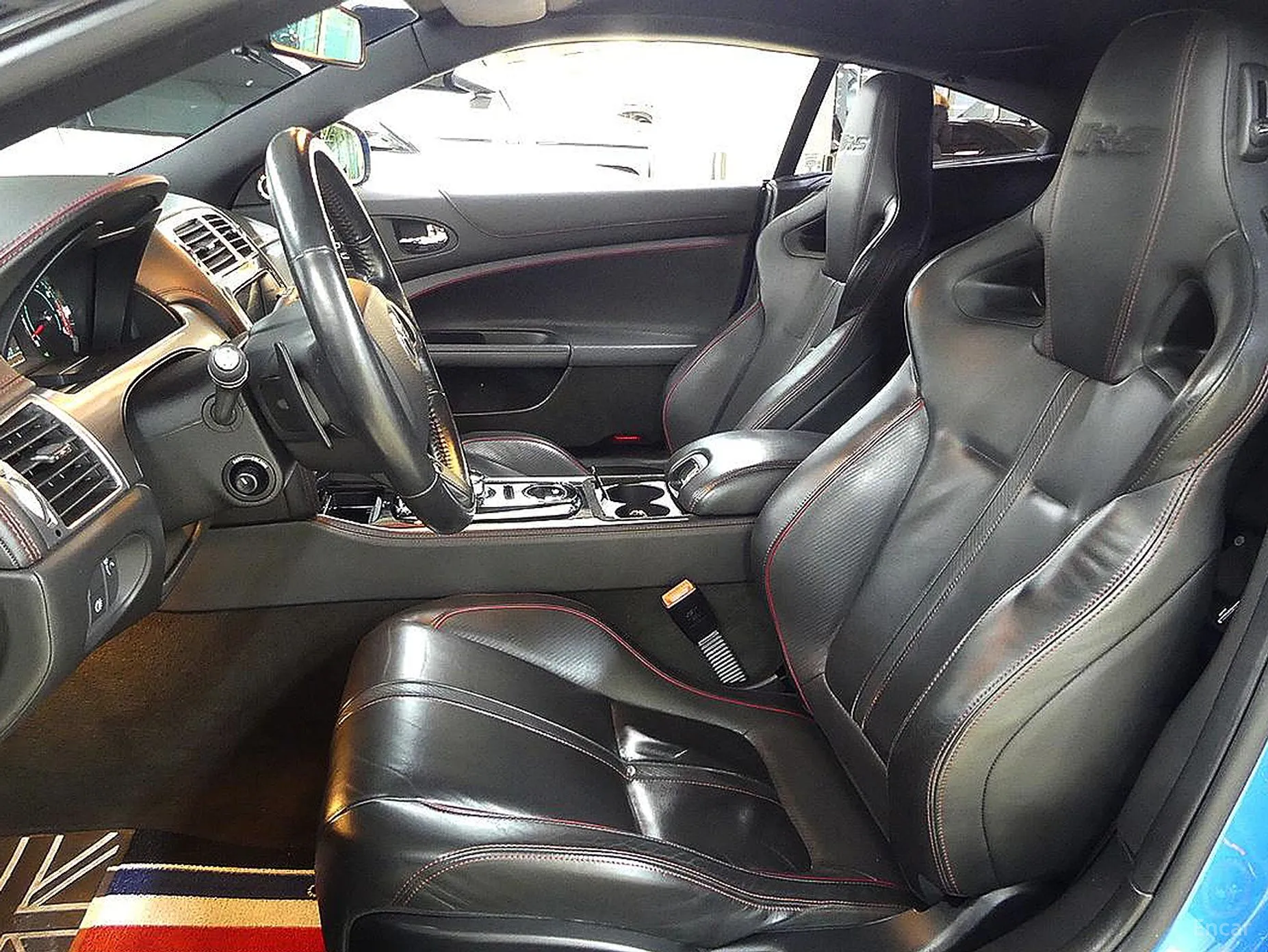 Jaguar XKR-S превью 16