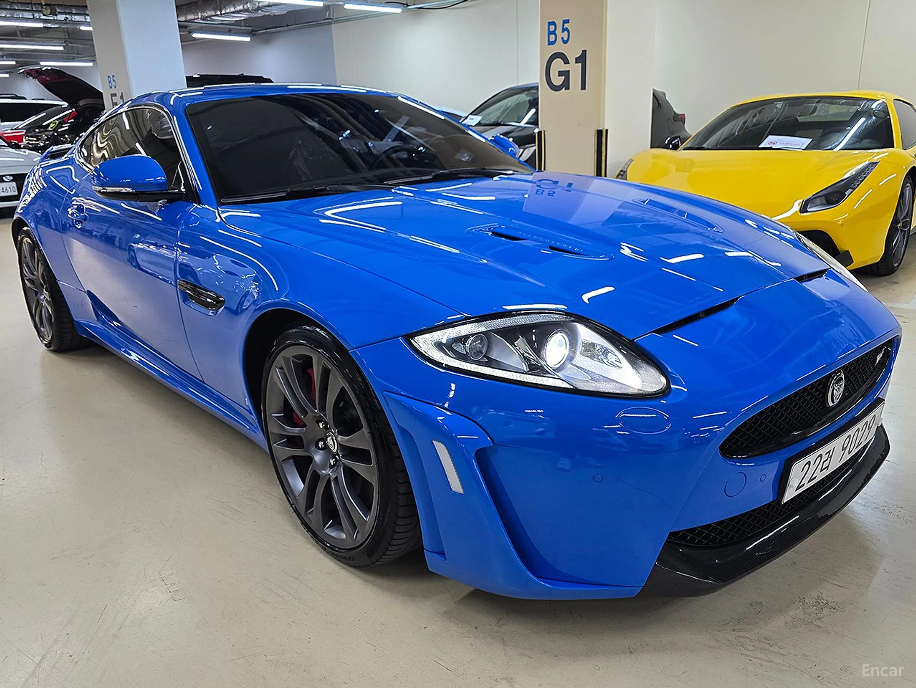 Jaguar XKR-S превью 5