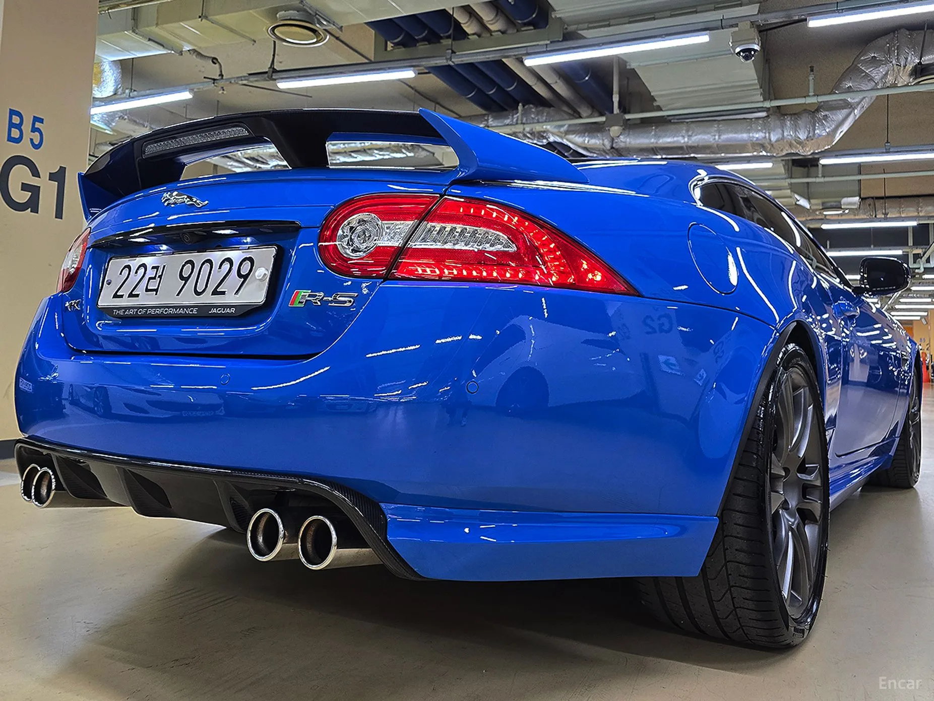 Jaguar XKR-S превью 6