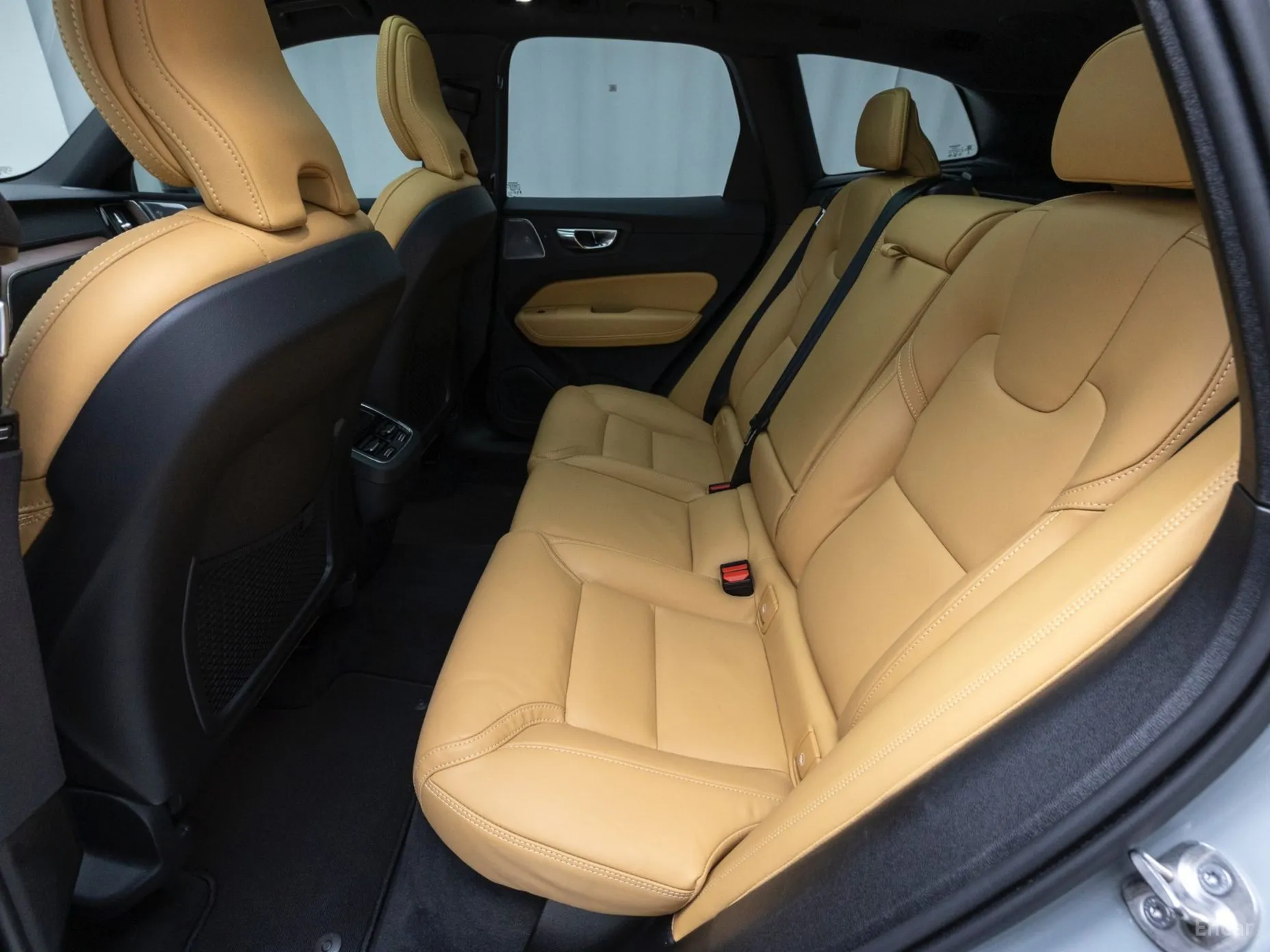 Volvo XC60 Gen 2 превью 10