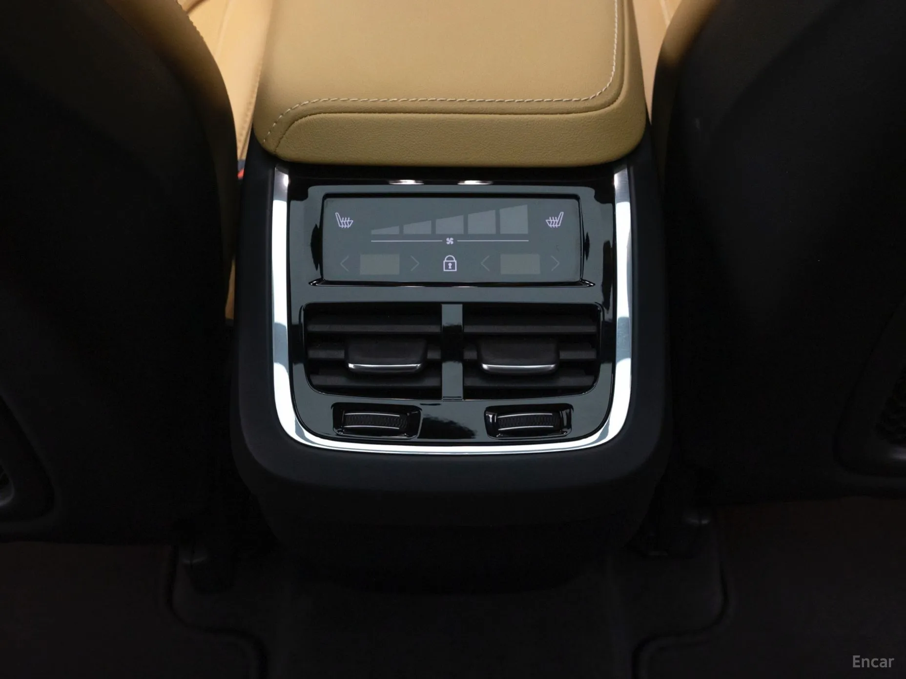 Volvo XC60 Gen 2 превью 16