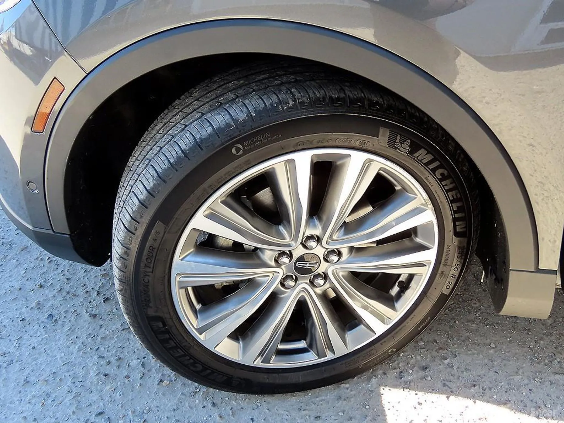 Lincoln MKX 2nd Generation превью 20