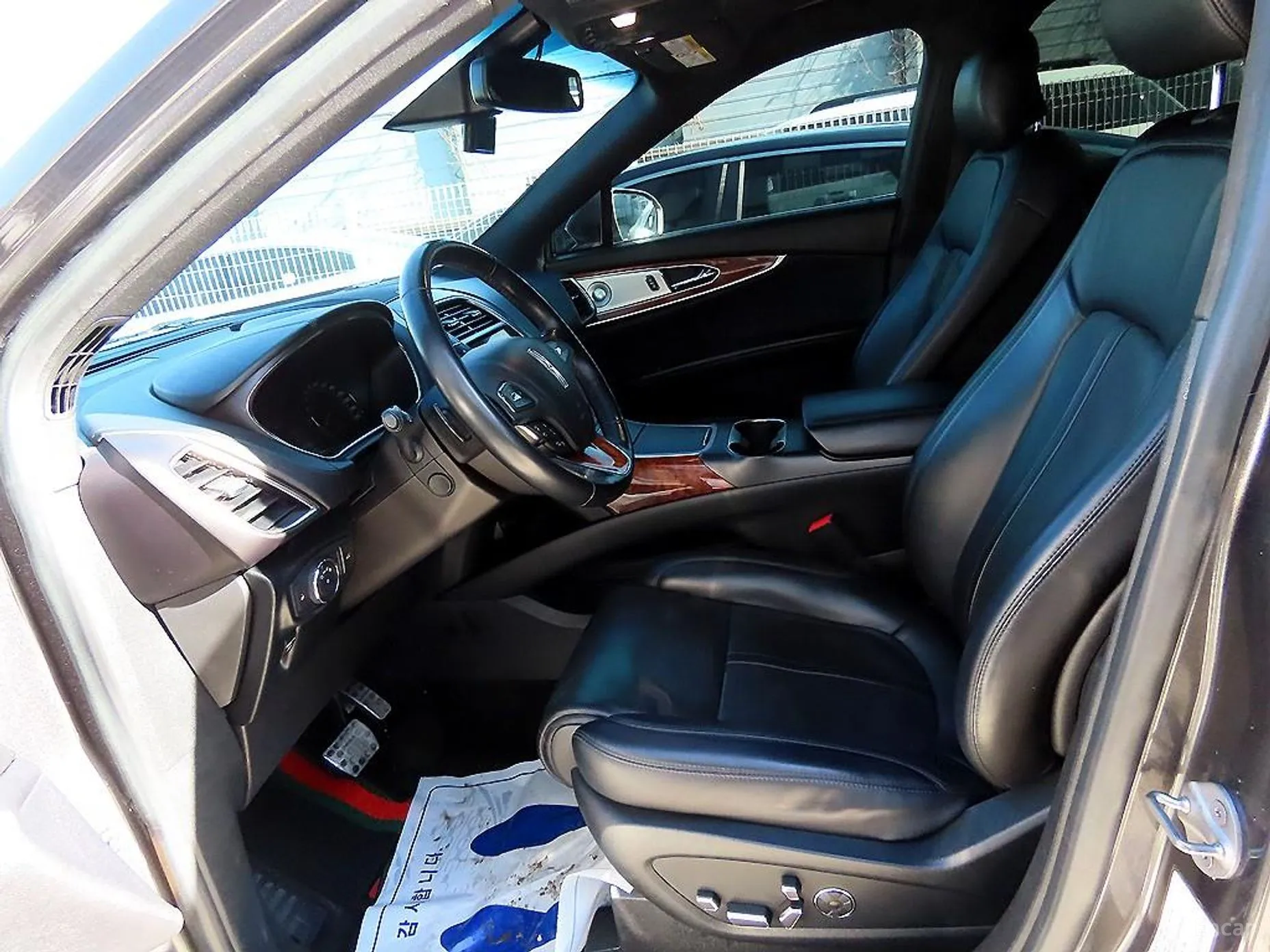 Lincoln MKX 2nd Generation превью 5