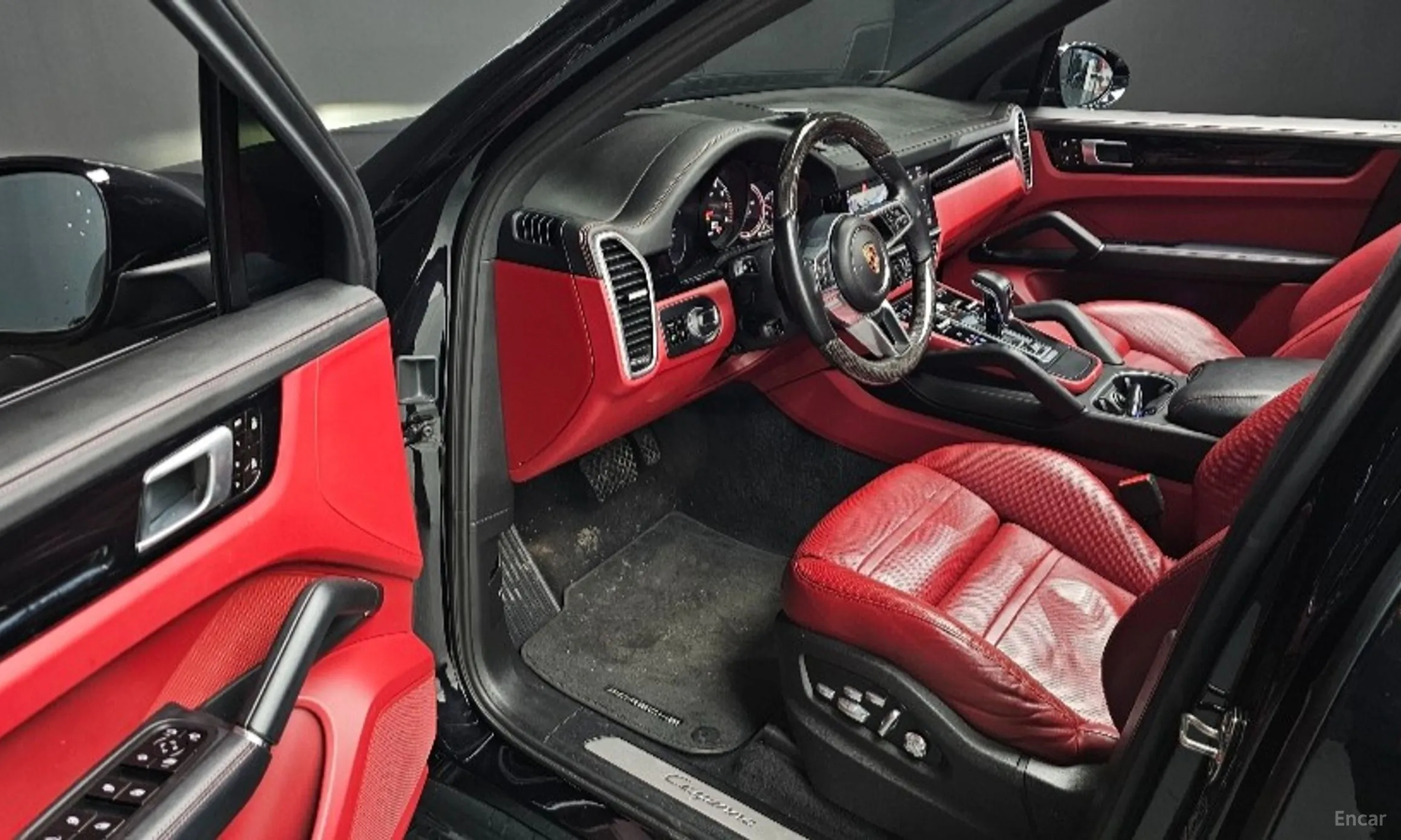 Porsche Cayenne (PO536) превью 11