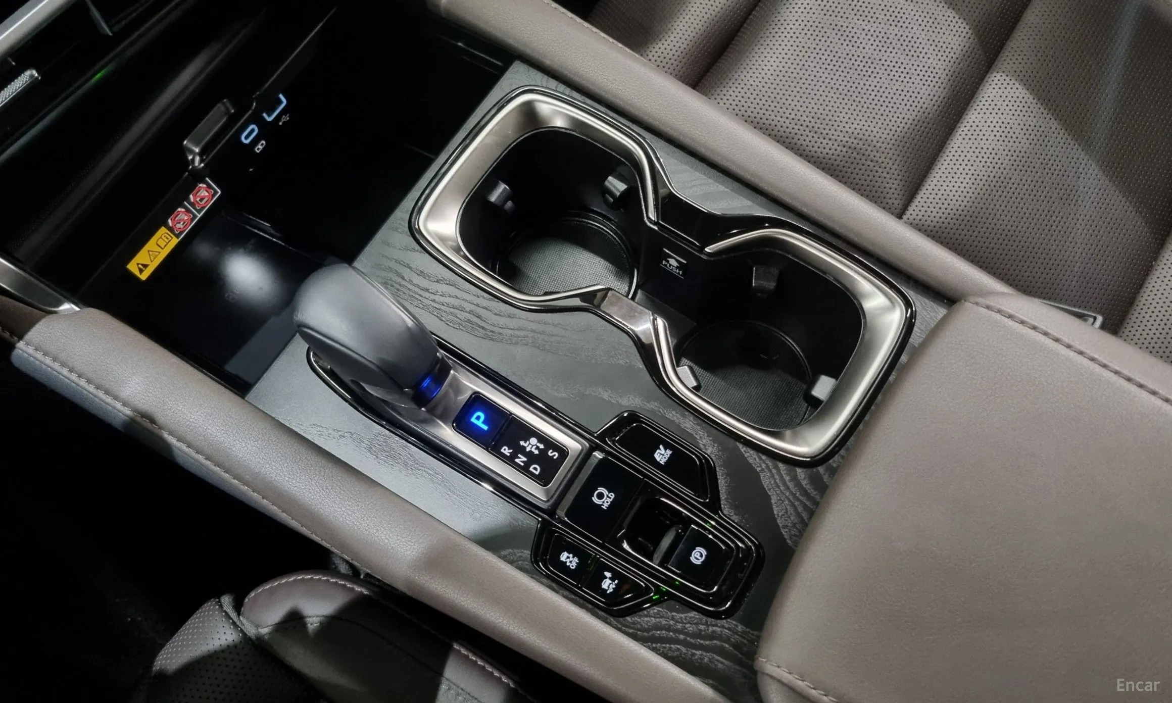 Lexus RX350h 5th Generation превью 9