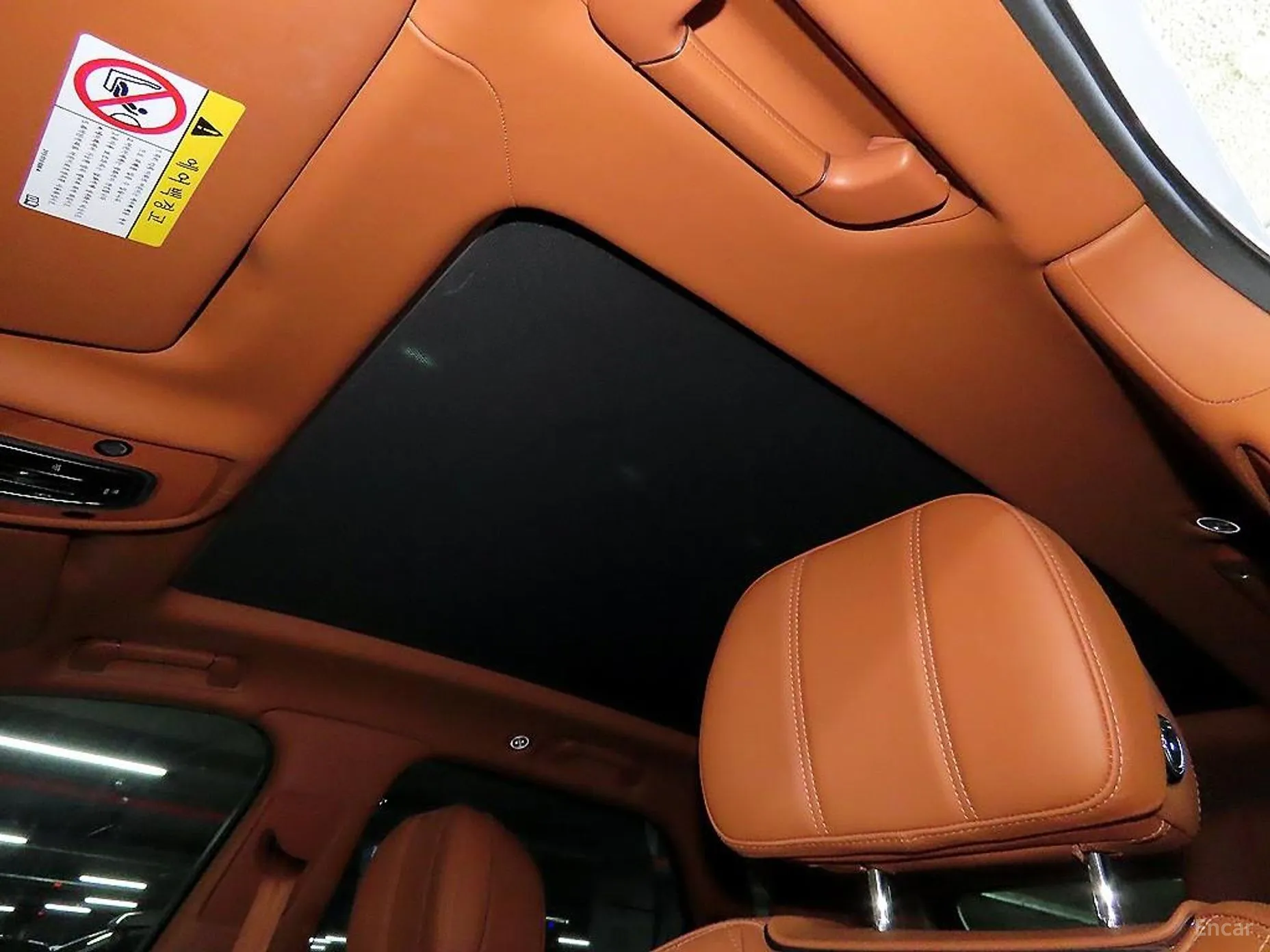 Bentley Bentayga превью 14