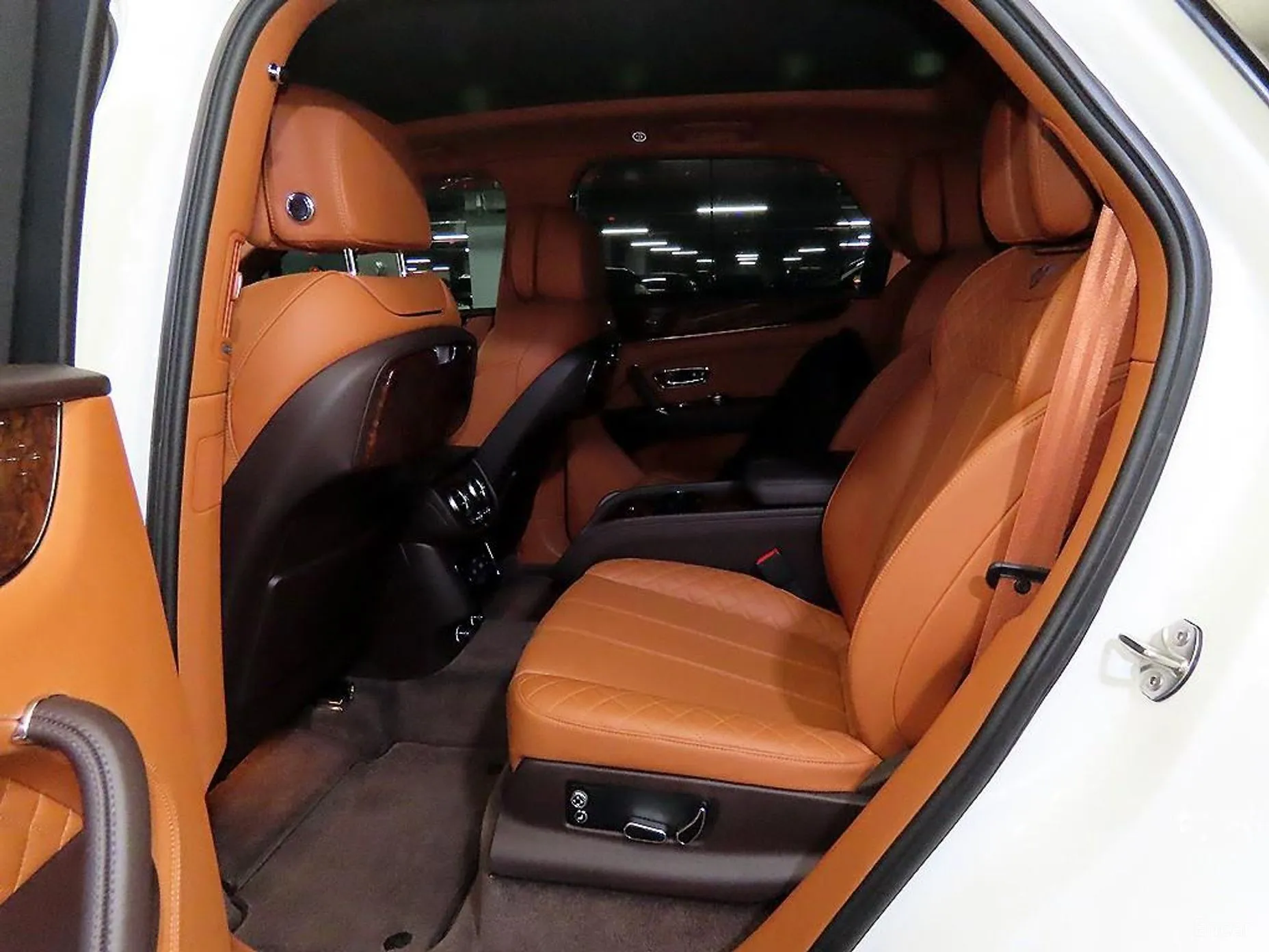 Bentley Bentayga превью 7