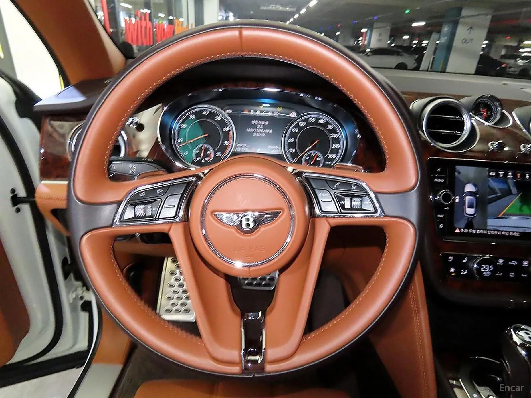 Bentley Bentayga превью 8
