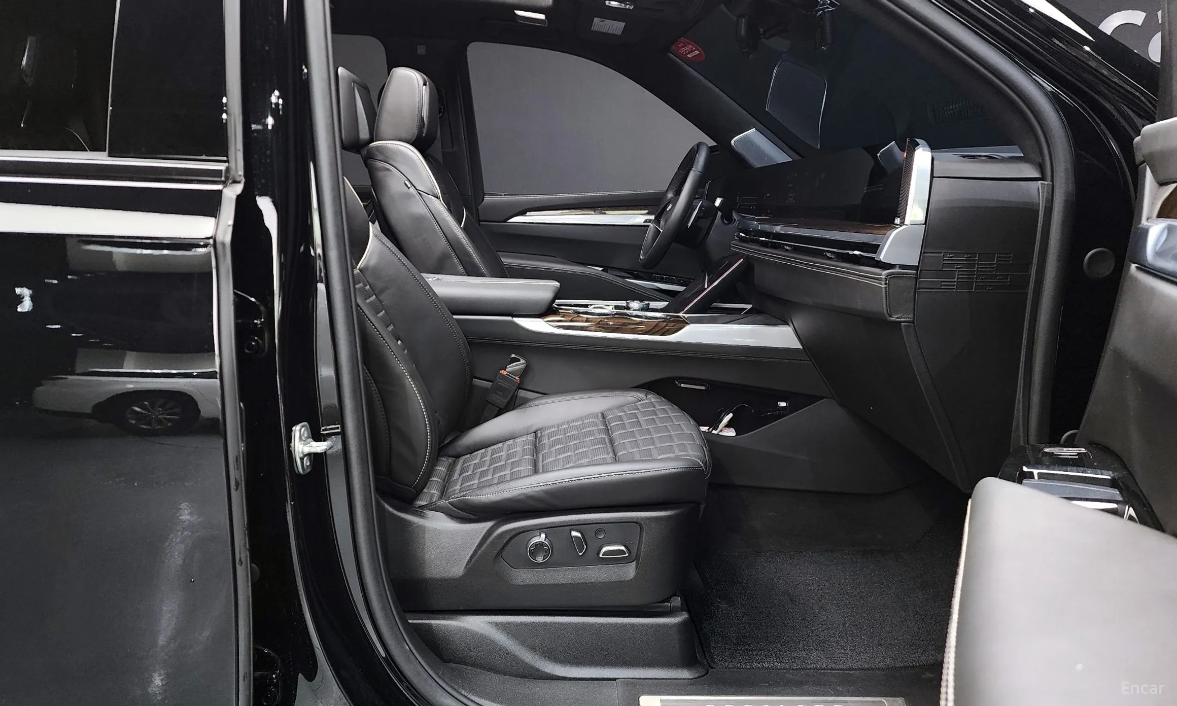 Cadillac Escalade 5th Generation превью 11
