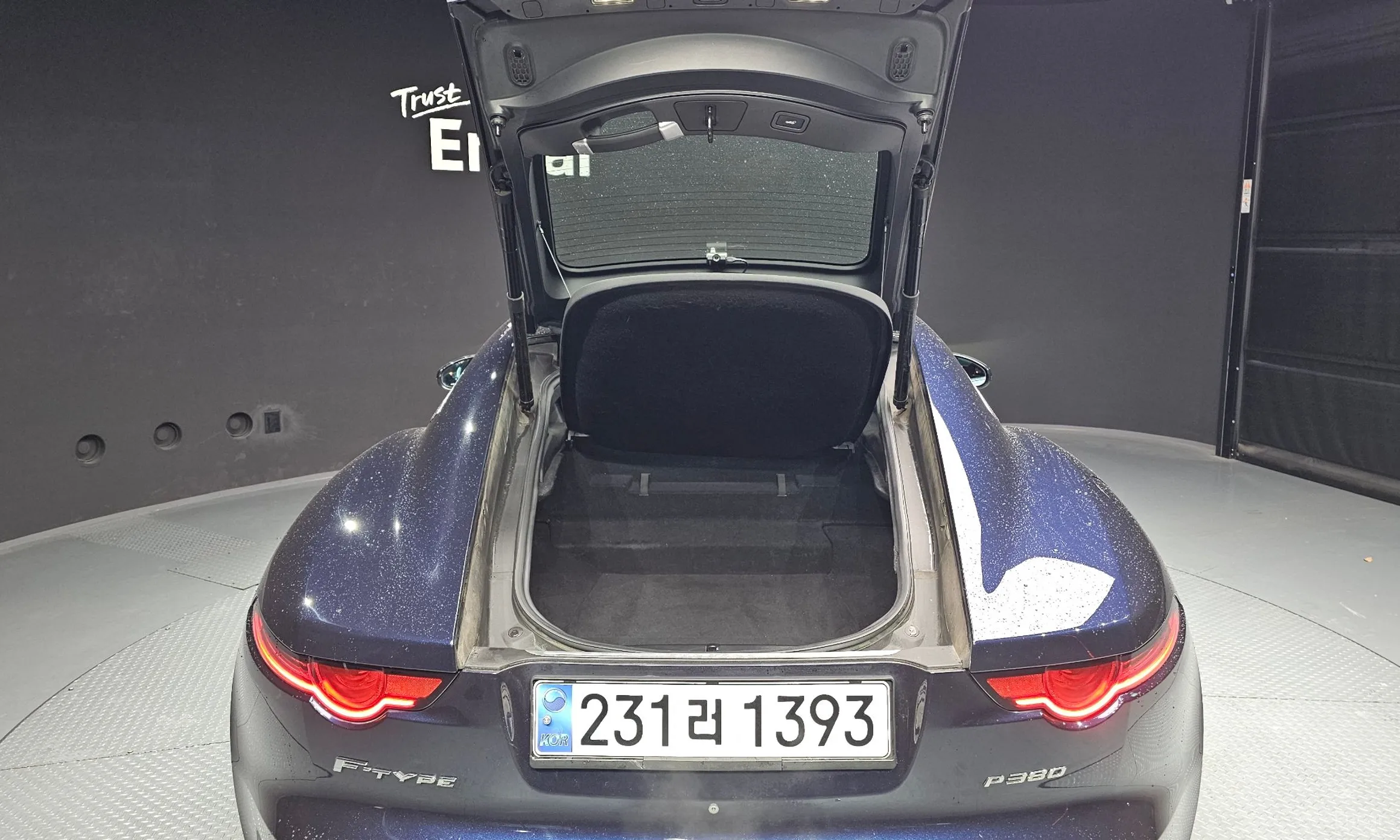 Jaguar F-TYPE превью 20