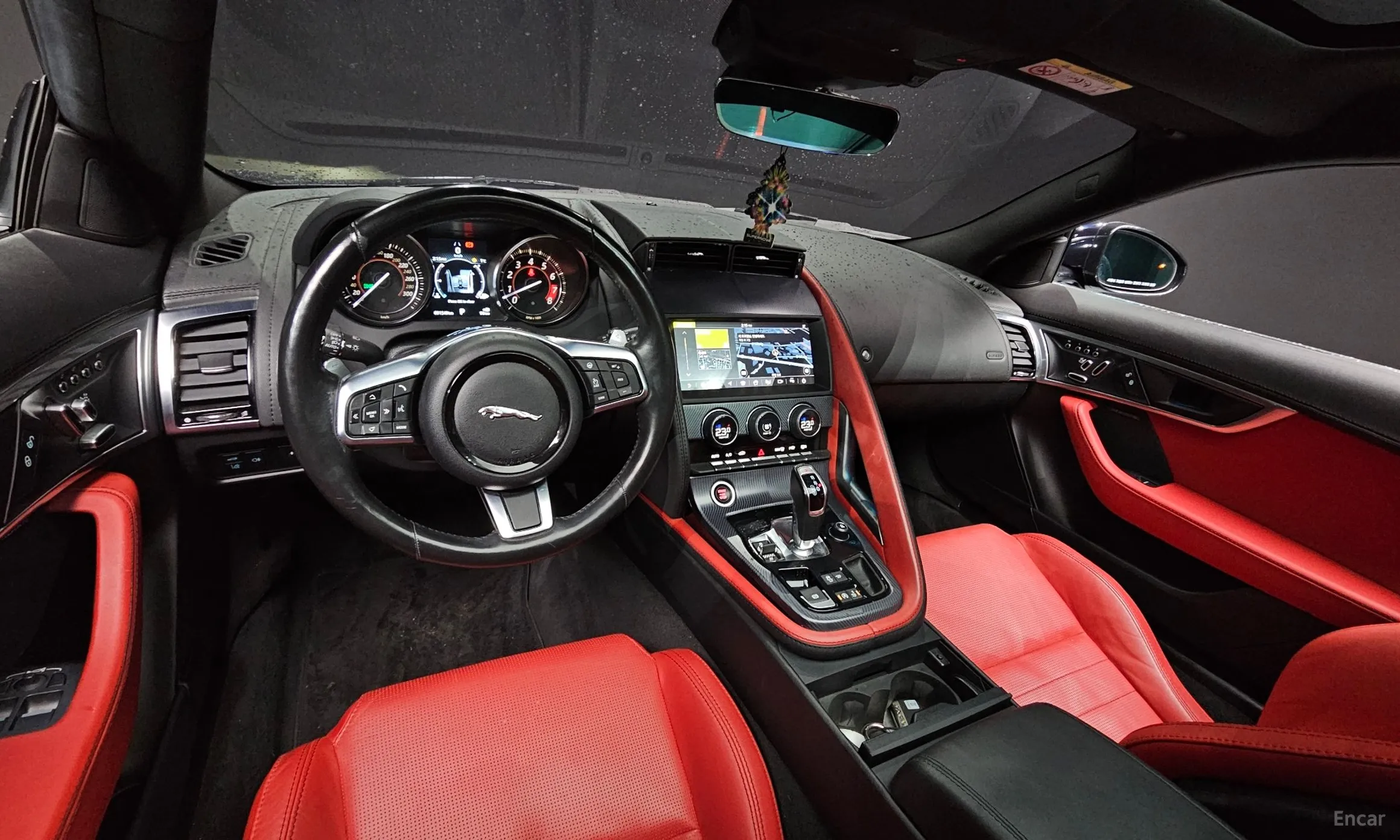 Jaguar F-TYPE превью 7