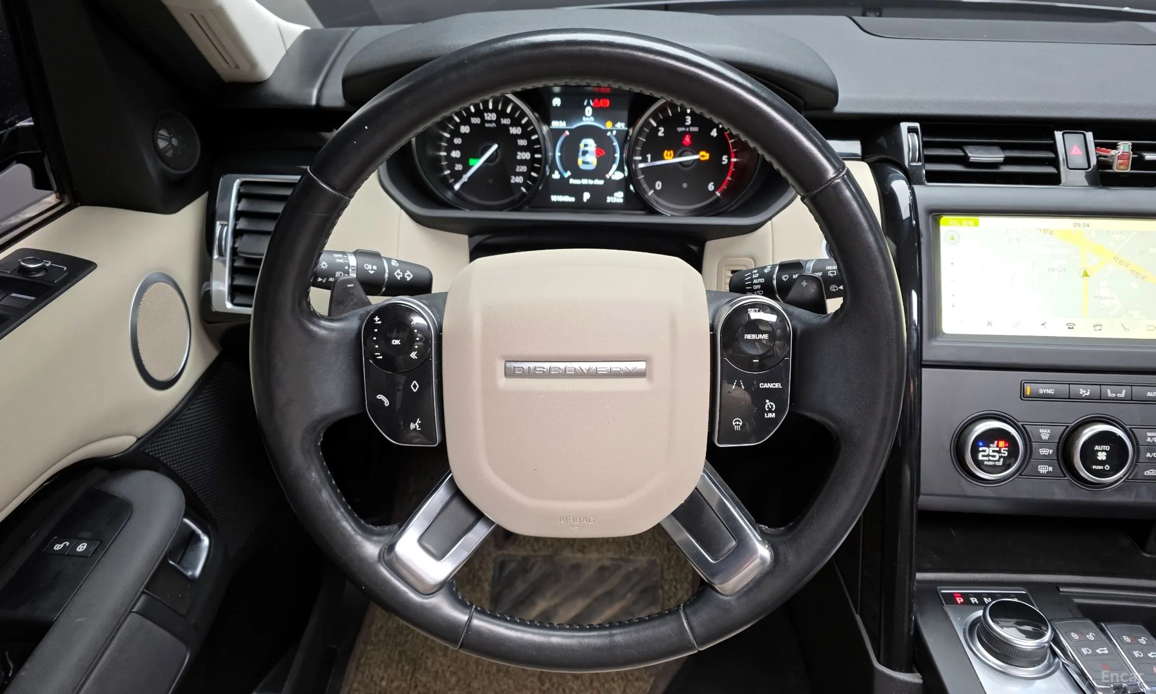 Land Rover Discovery 5 превью 13