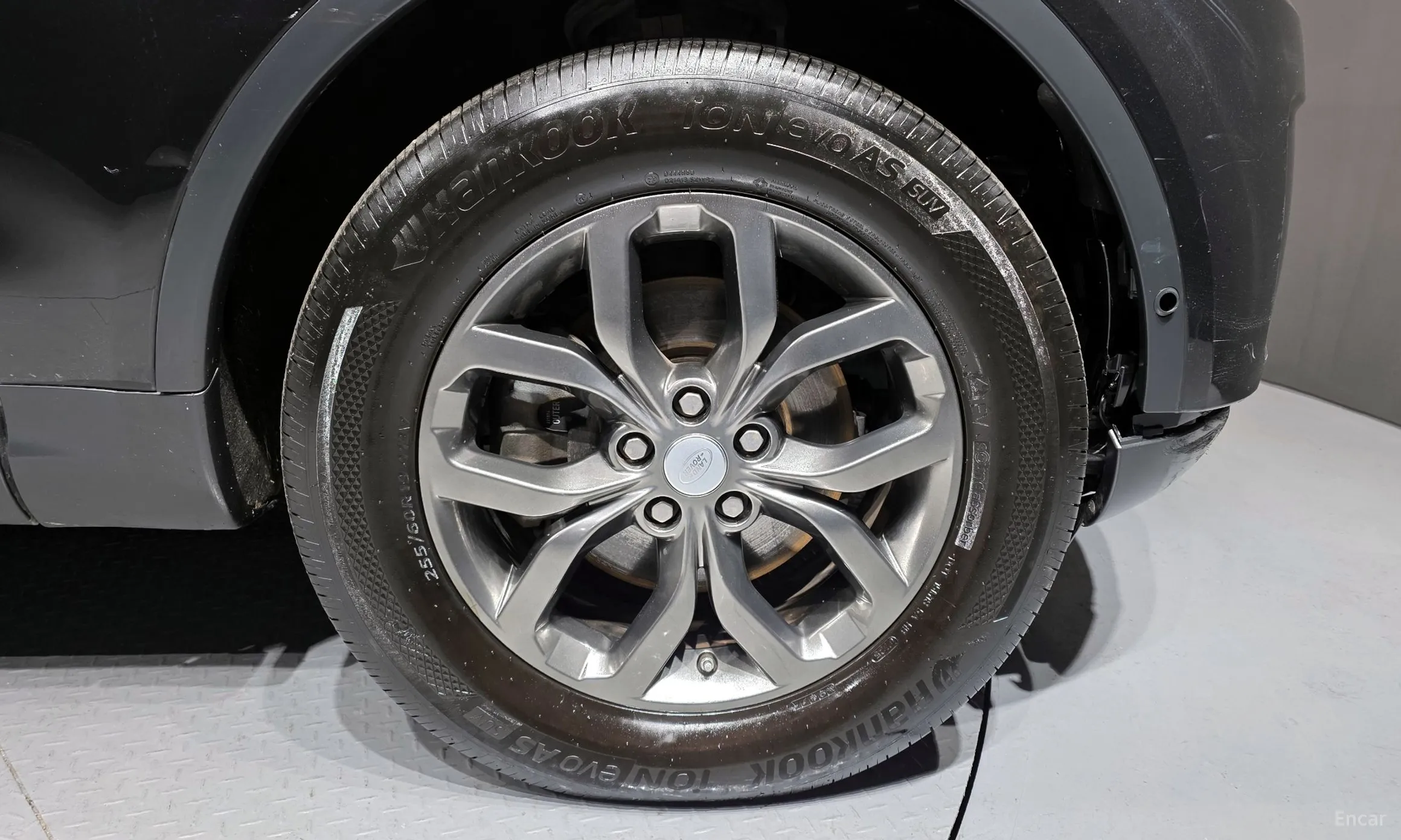 Land Rover Discovery 5 превью 5