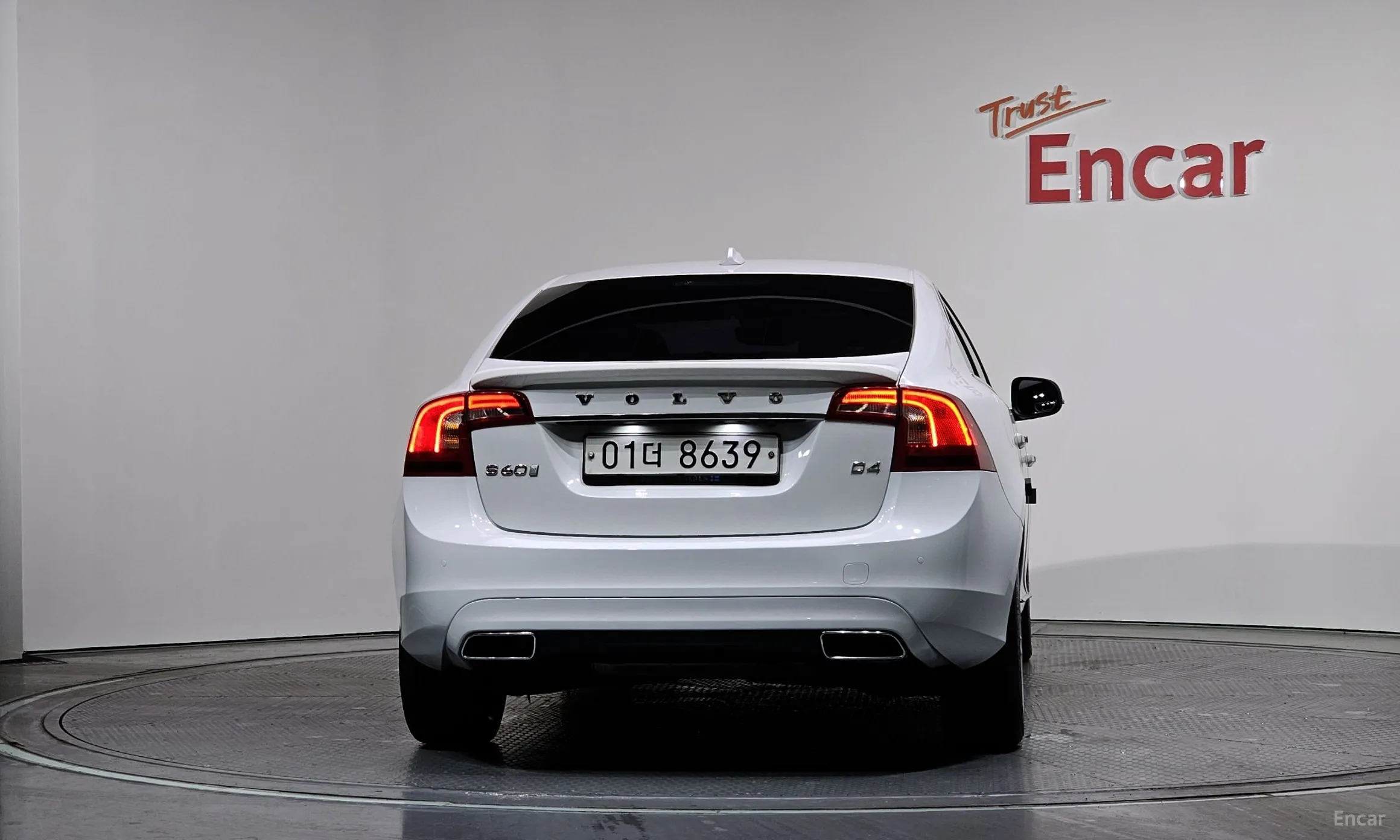Volvo S60 превью 4
