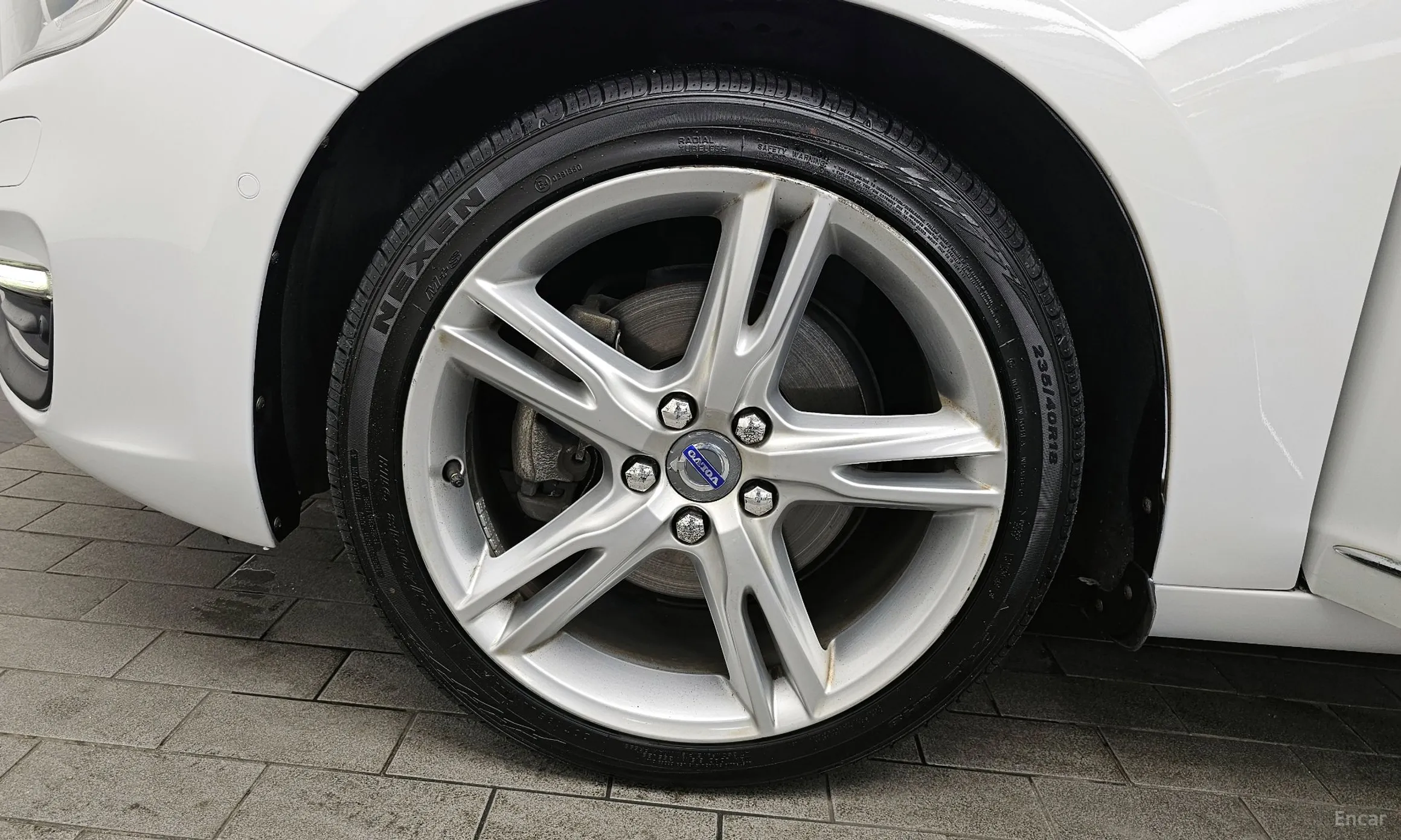 Volvo S60 превью 5