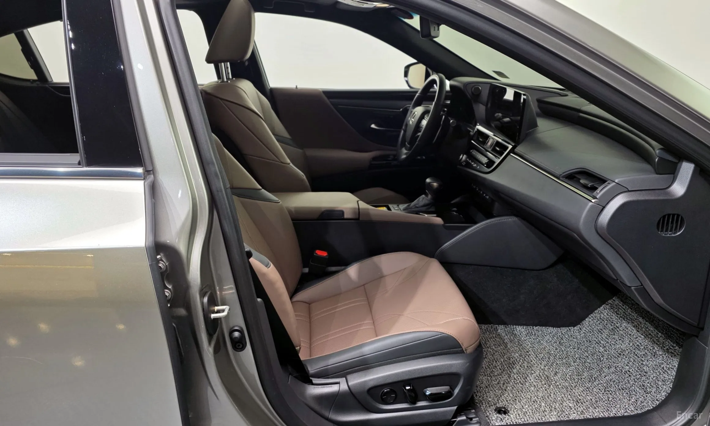 Lexus ES300h 7th Generation превью 11