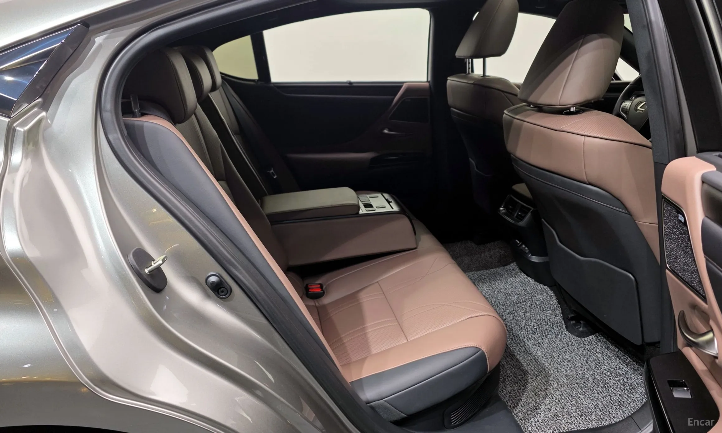 Lexus ES300h 7th Generation превью 12