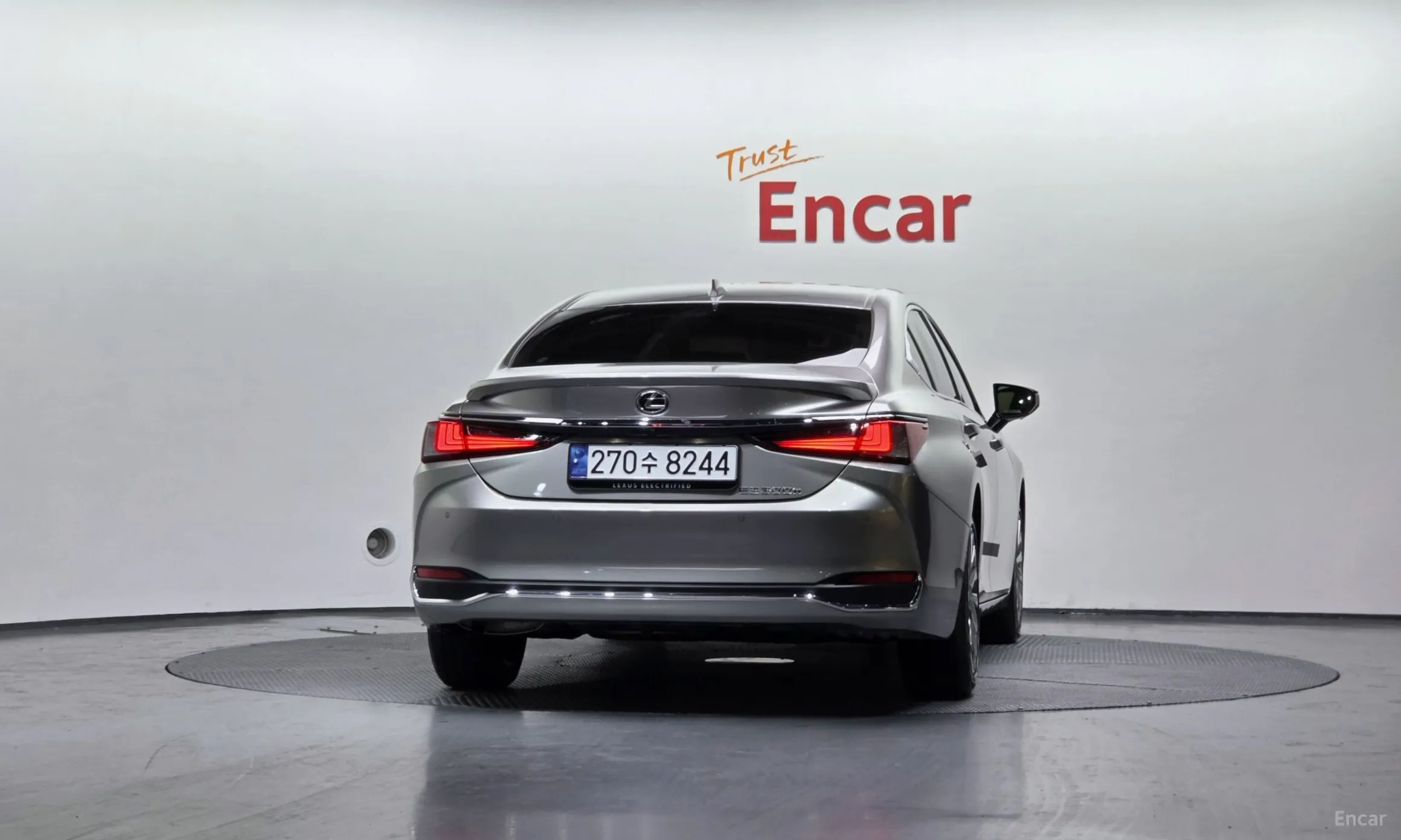 Lexus ES300h 7th Generation превью 4