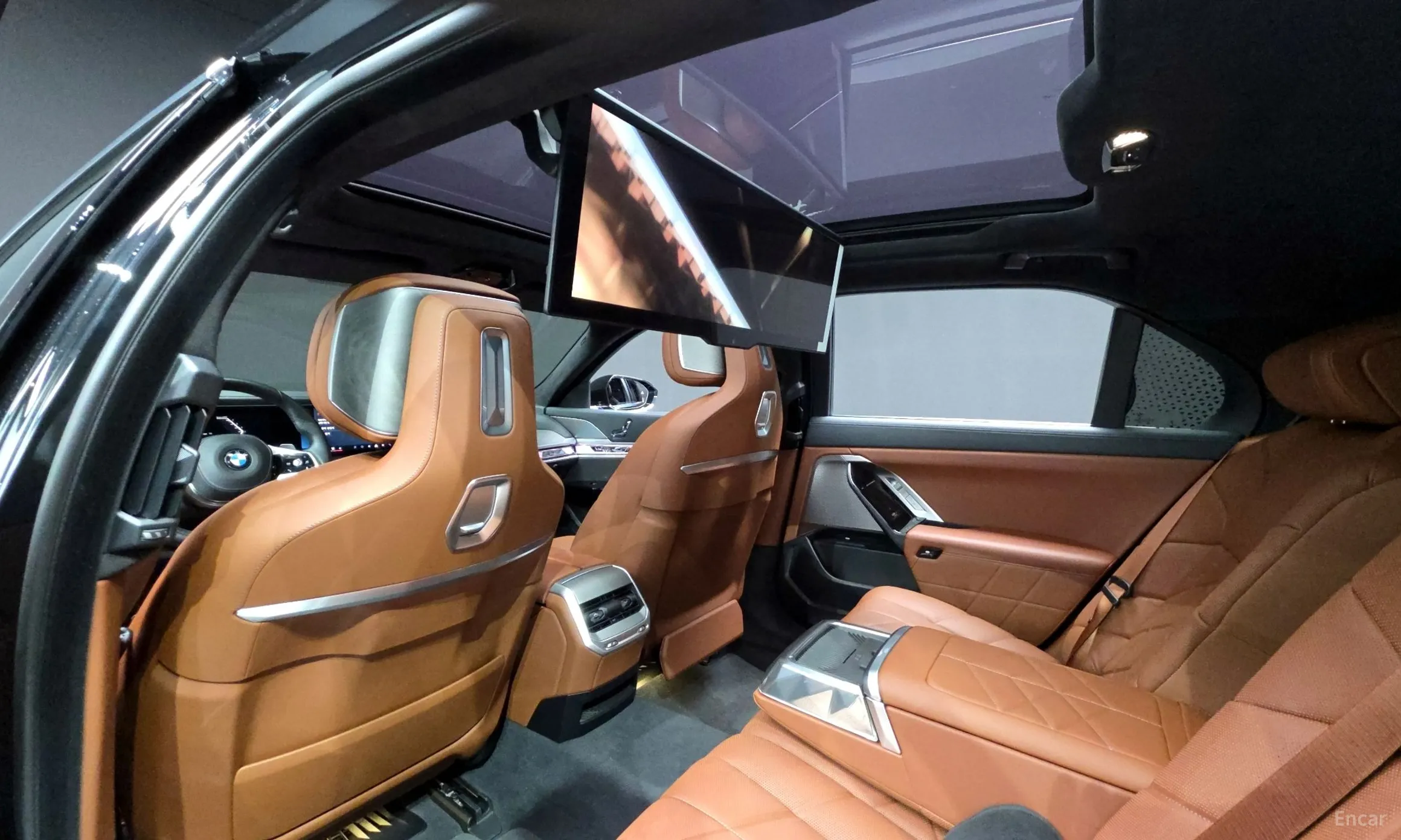 BMW 7 Series (G70) превью 19