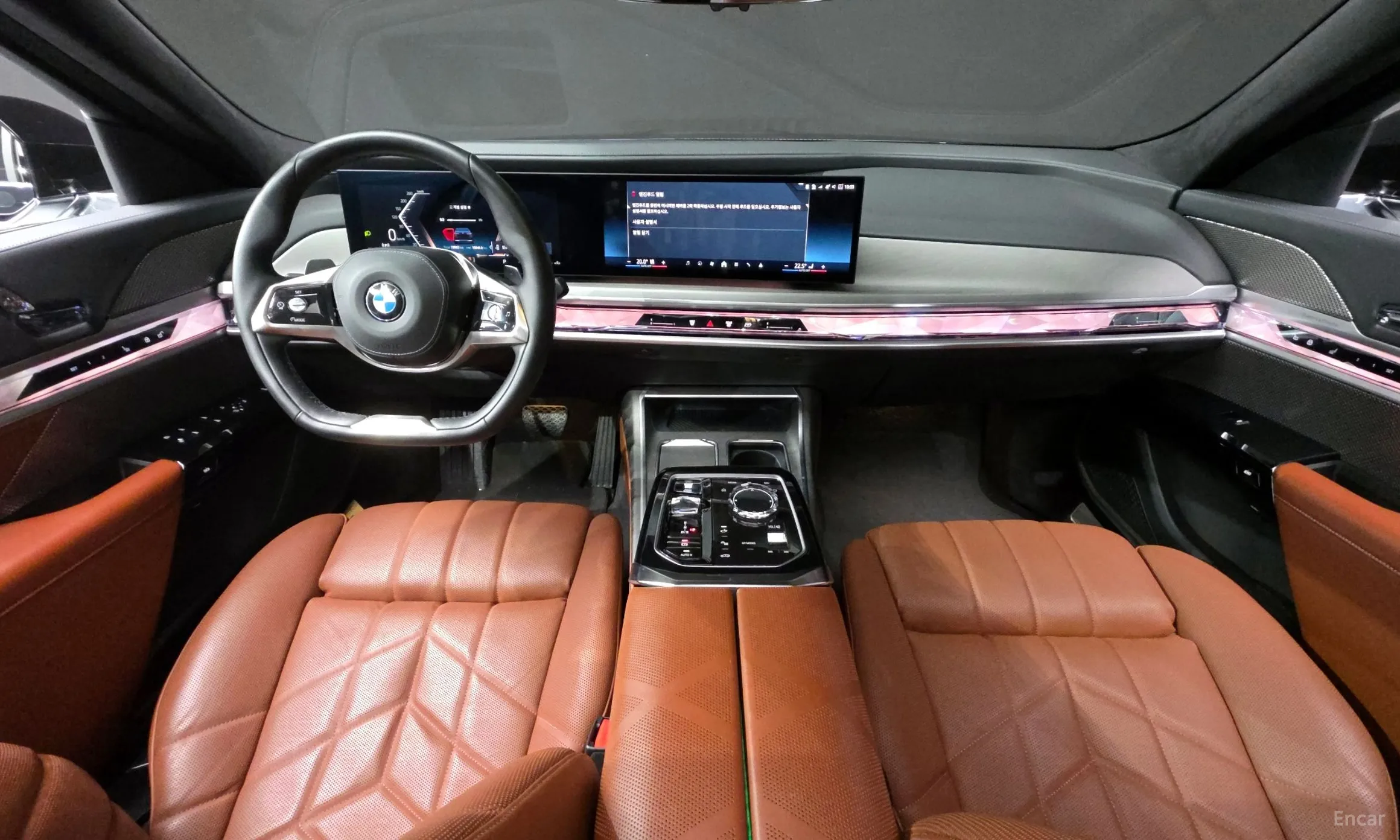 BMW 7 Series (G70) превью 7