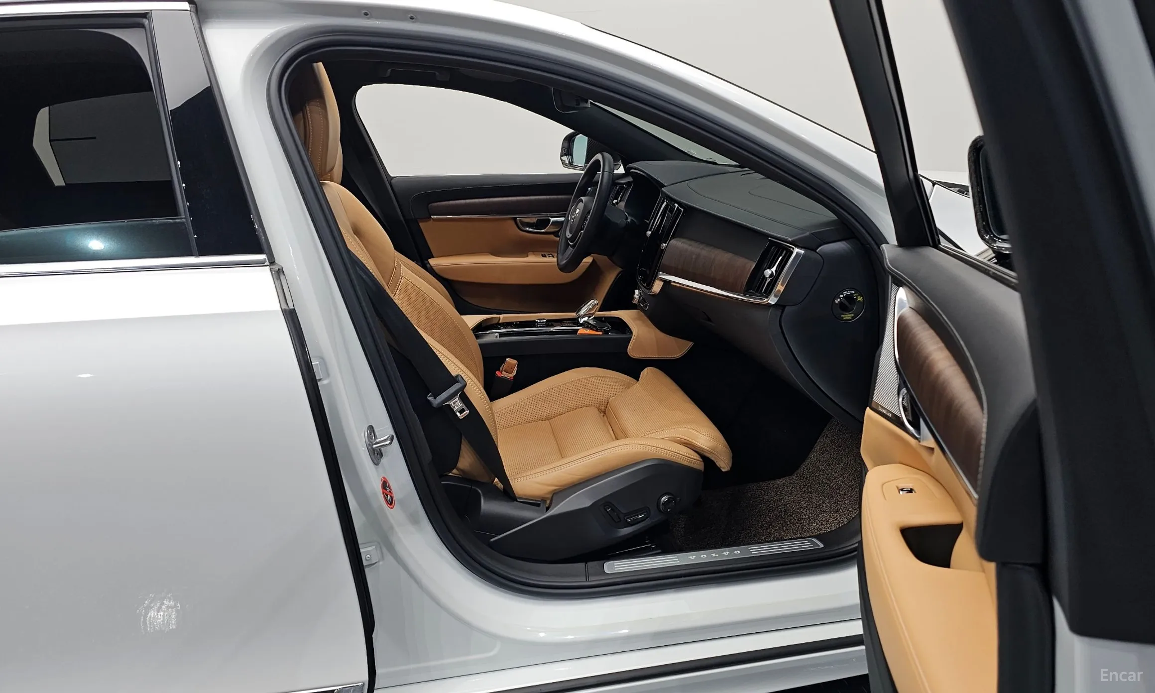 Volvo S90 превью 11