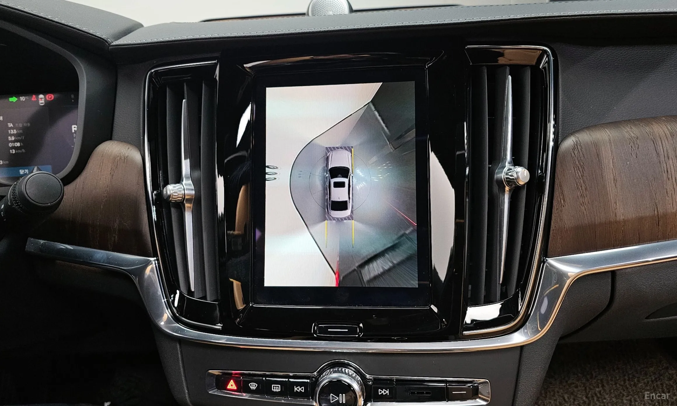 Volvo S90 превью 16