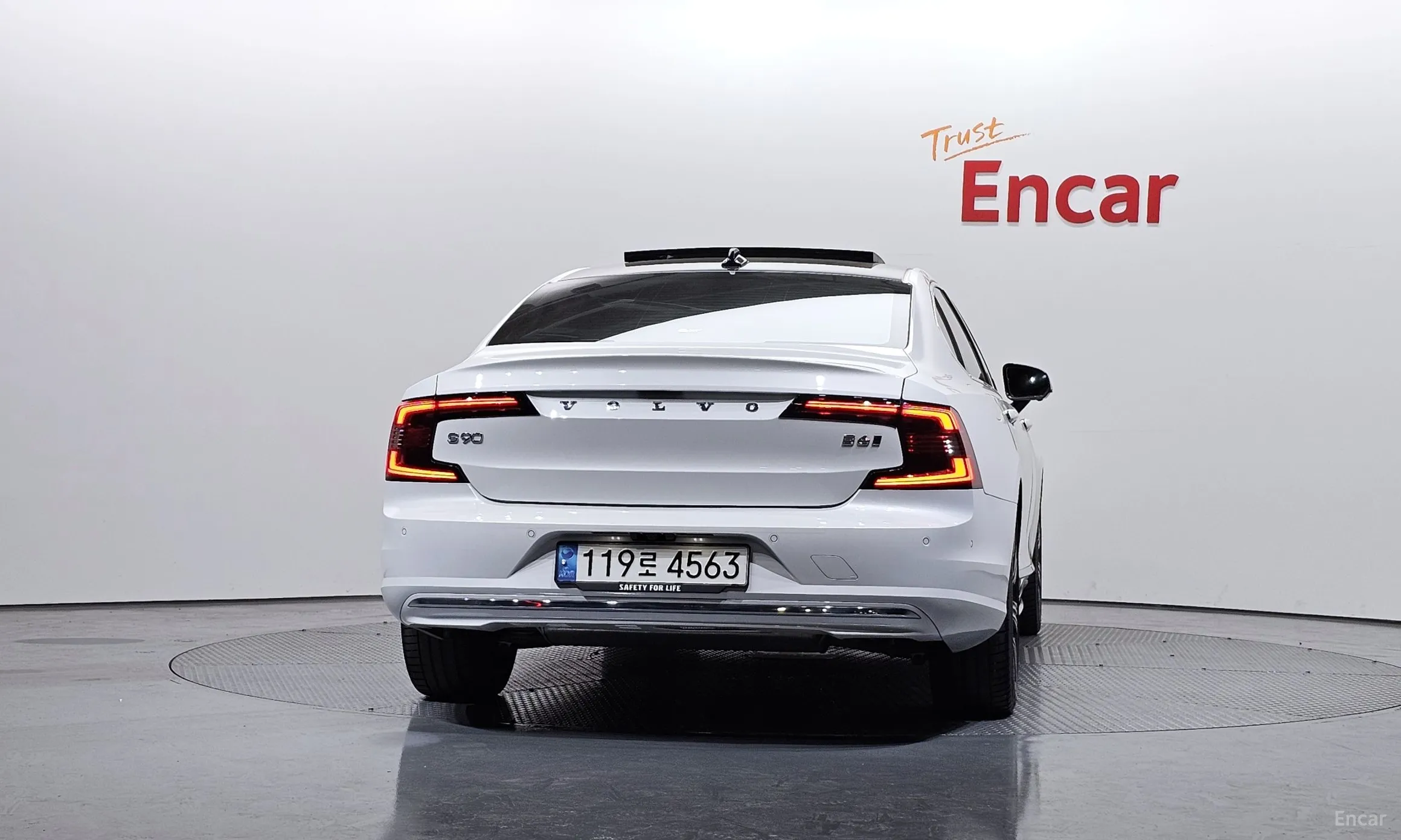 Volvo S90 превью 4