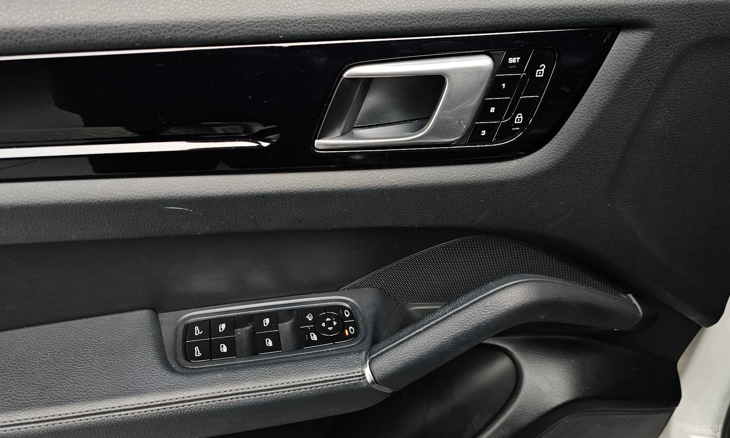 Porsche Cayenne (PO536) превью 19