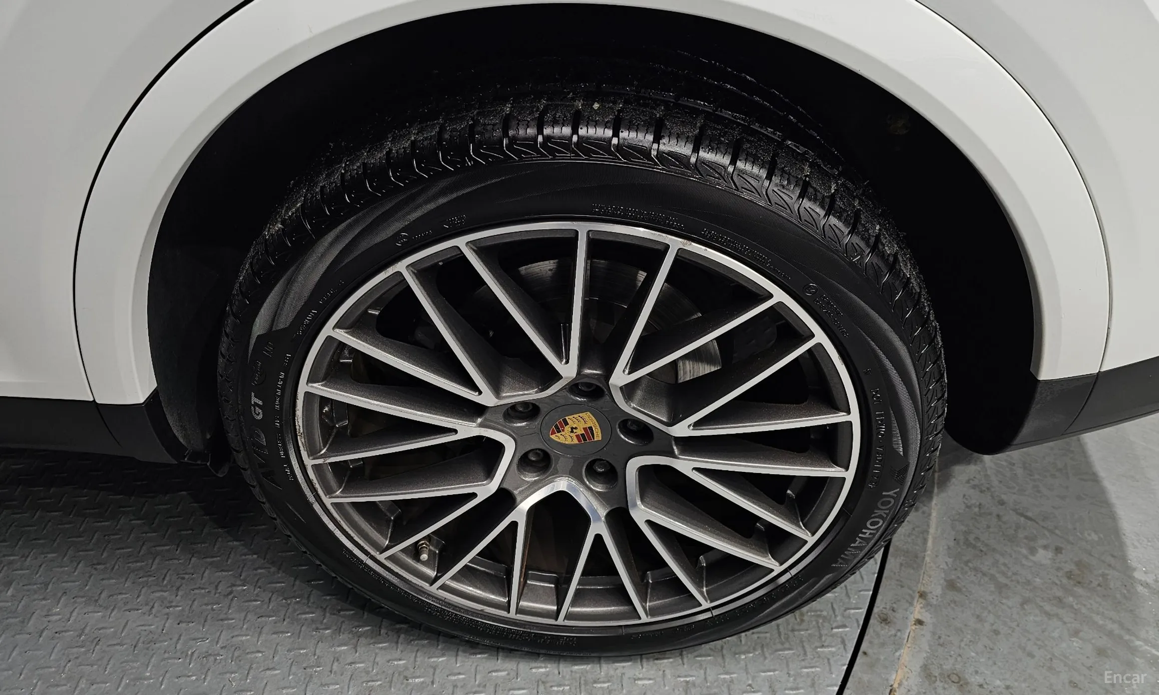 Porsche Cayenne (PO536) превью 5