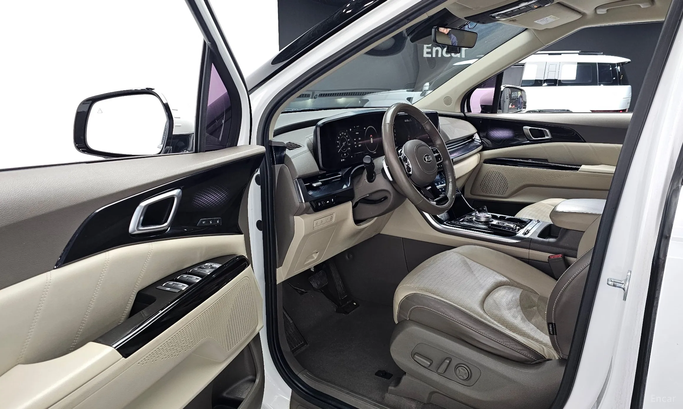 Kia Carnival Gen 4 превью 11
