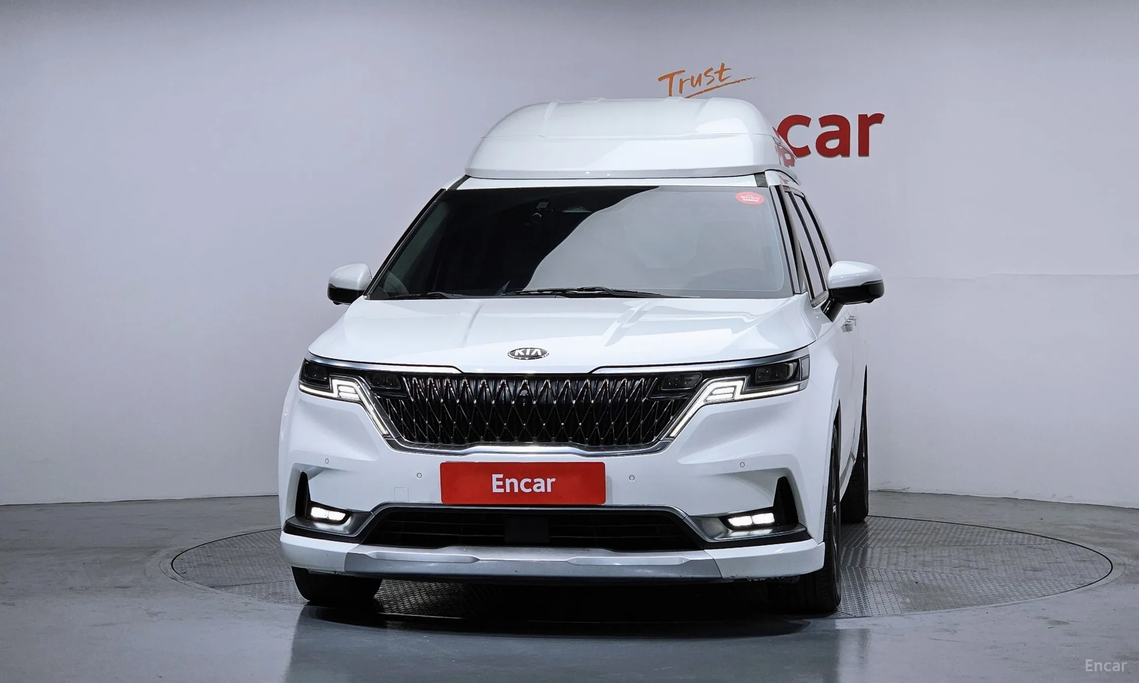 Kia Carnival Gen 4 превью 3