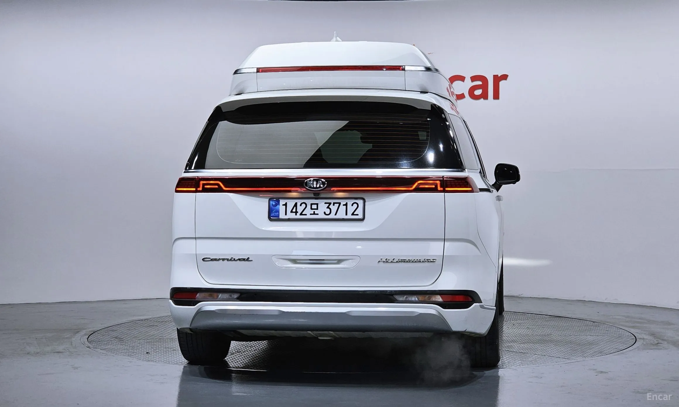 Kia Carnival Gen 4 превью 4
