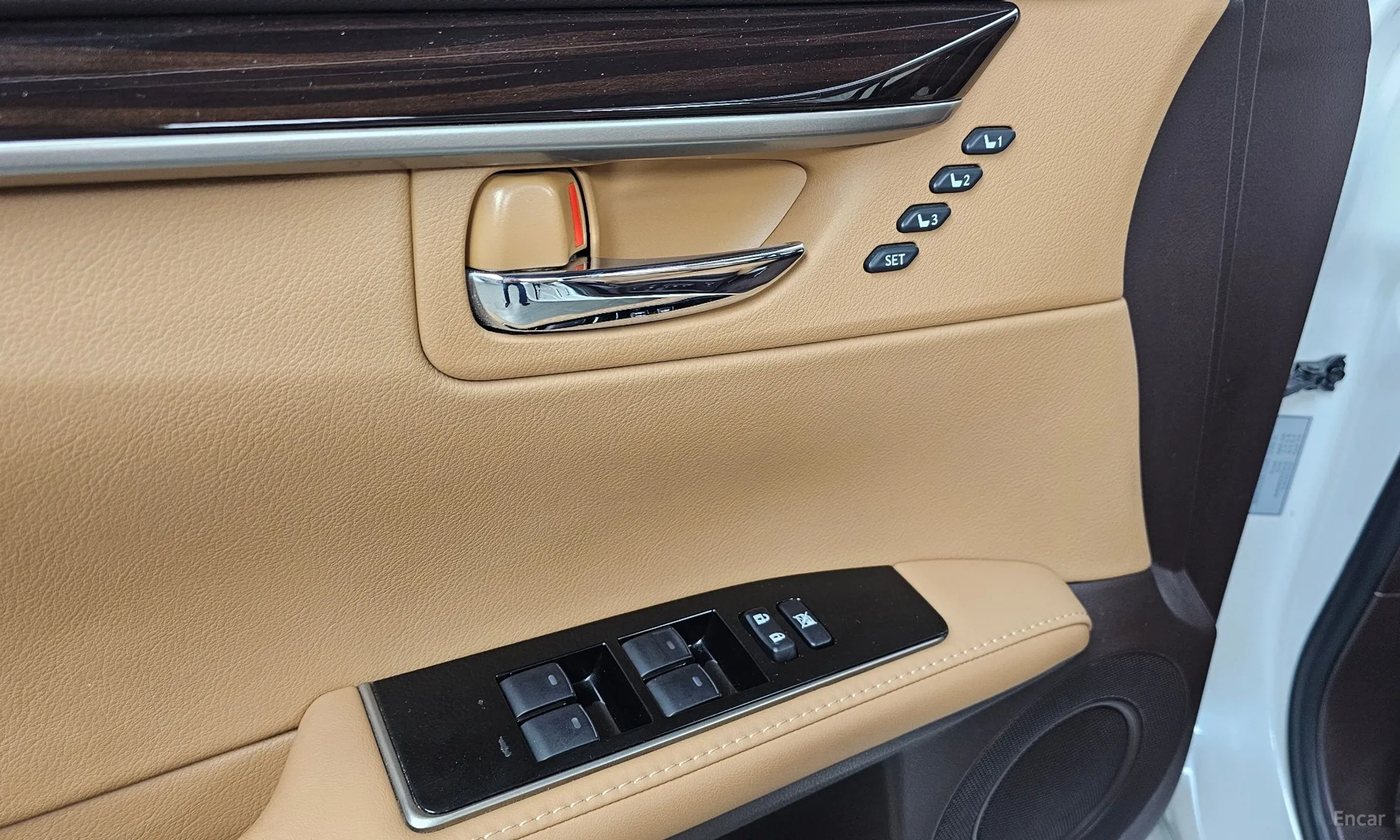 Lexus New ES300h превью 14