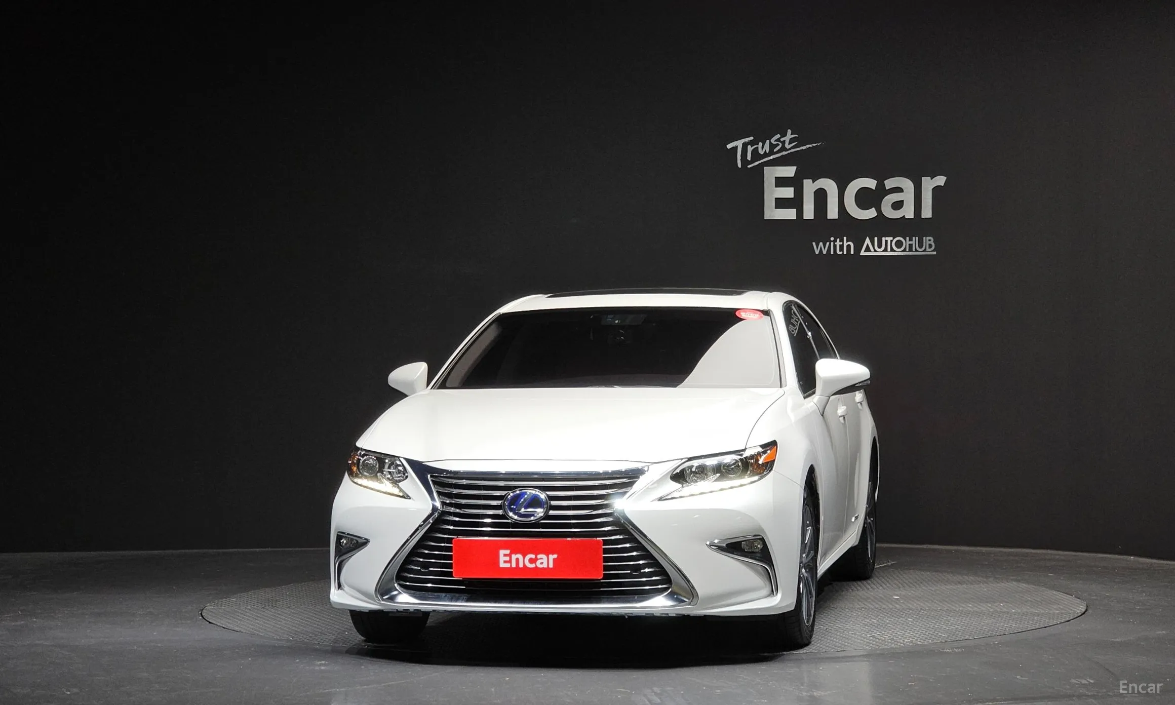 Lexus New ES300h превью 3