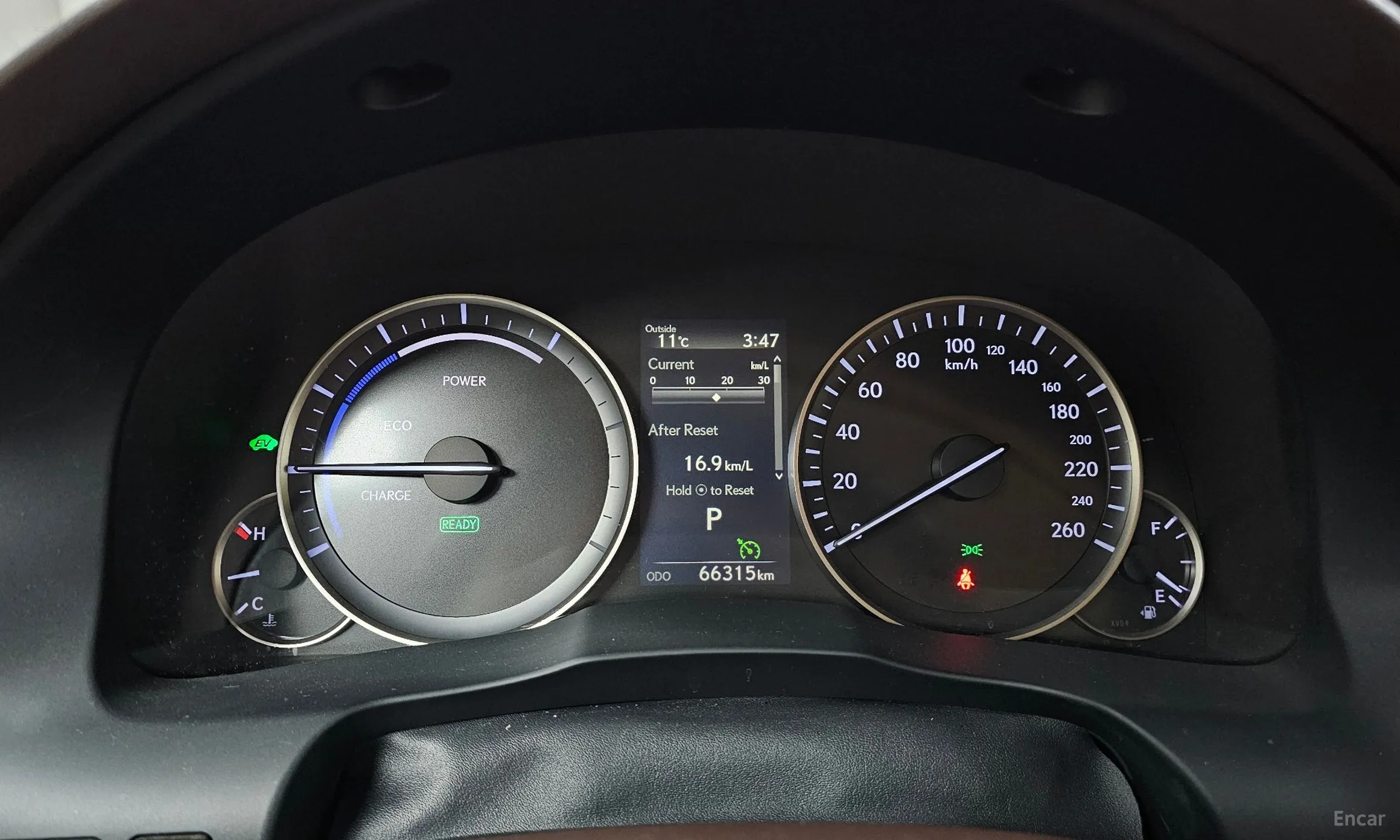 Lexus New ES300h превью 8