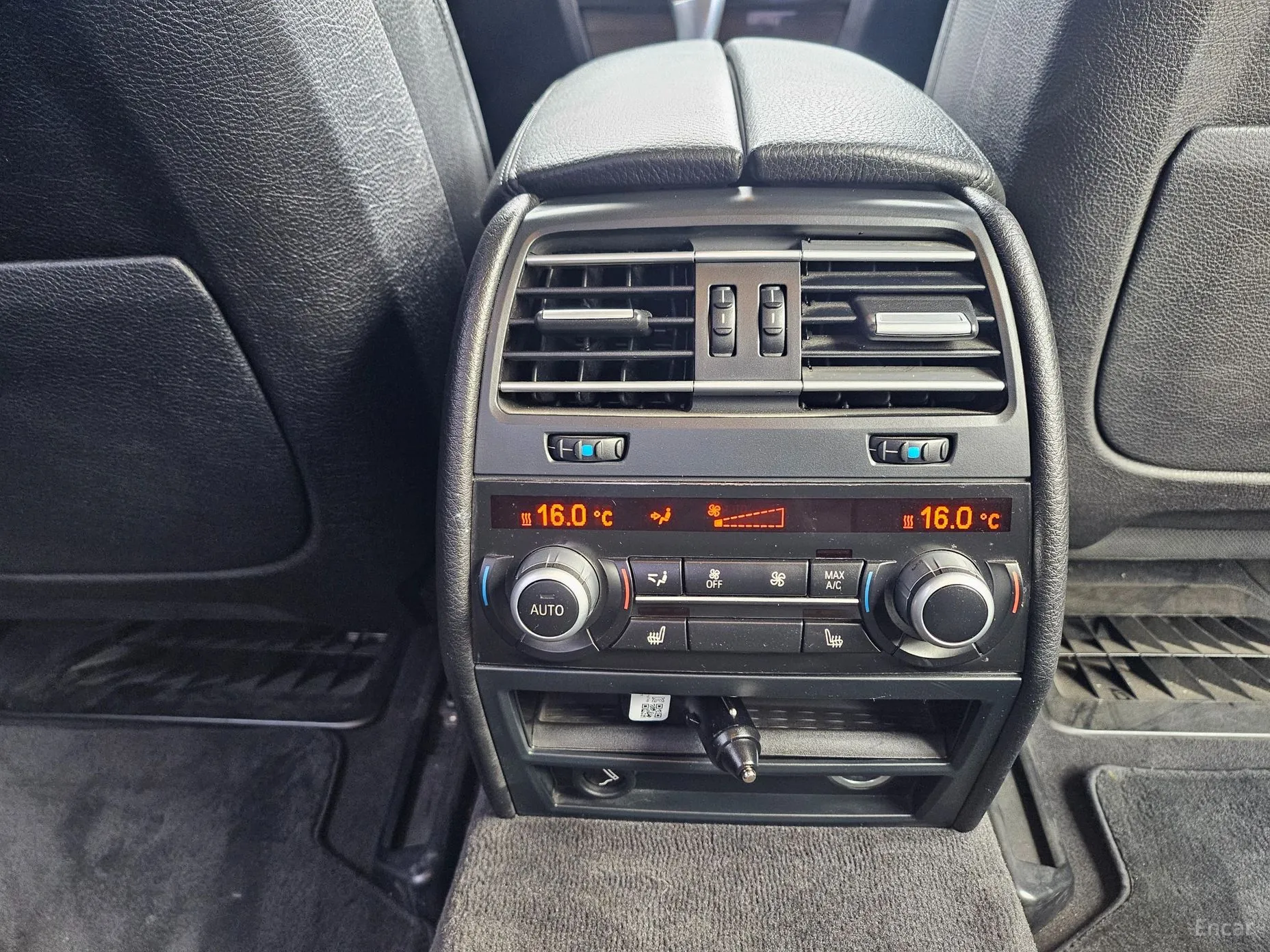 BMW 7 Series (F01) превью 15
