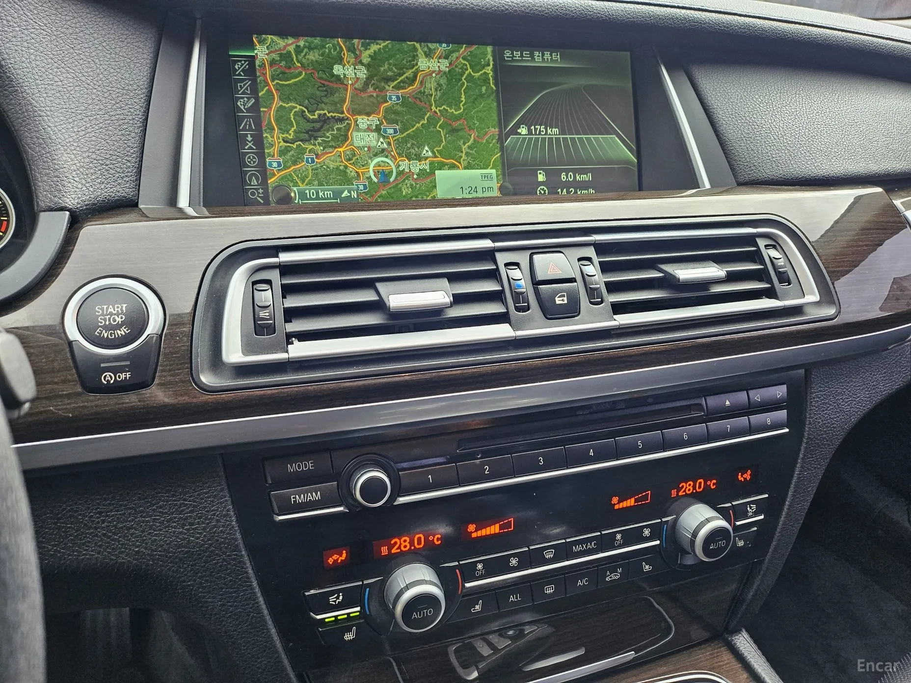 BMW 7 Series (F01) превью 19