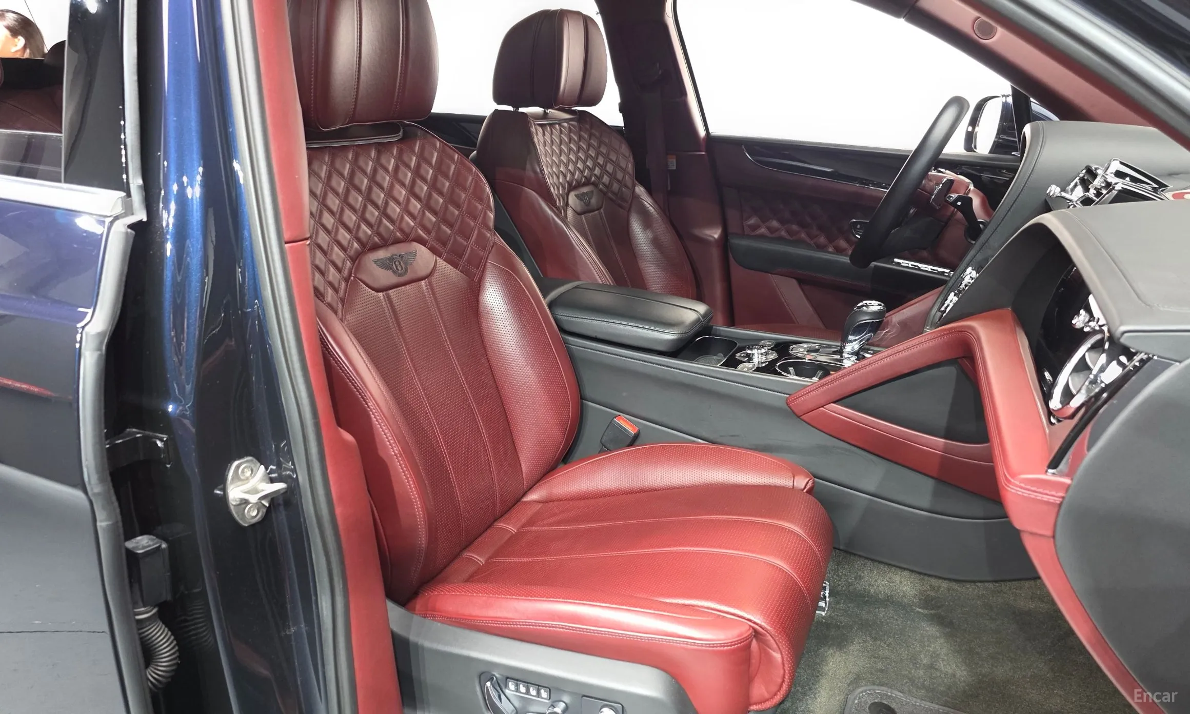 Bentley Bentayga превью 10
