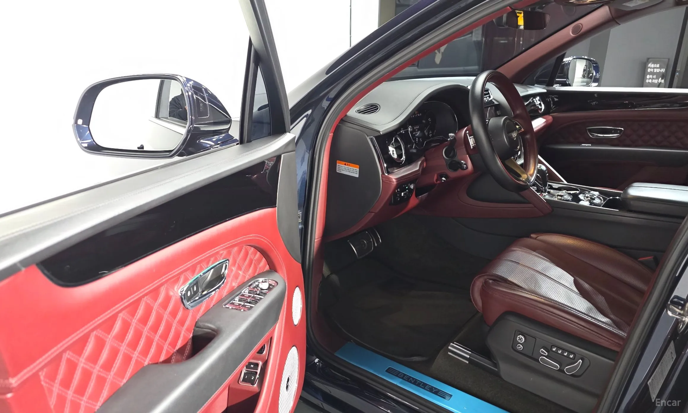 Bentley Bentayga превью 11
