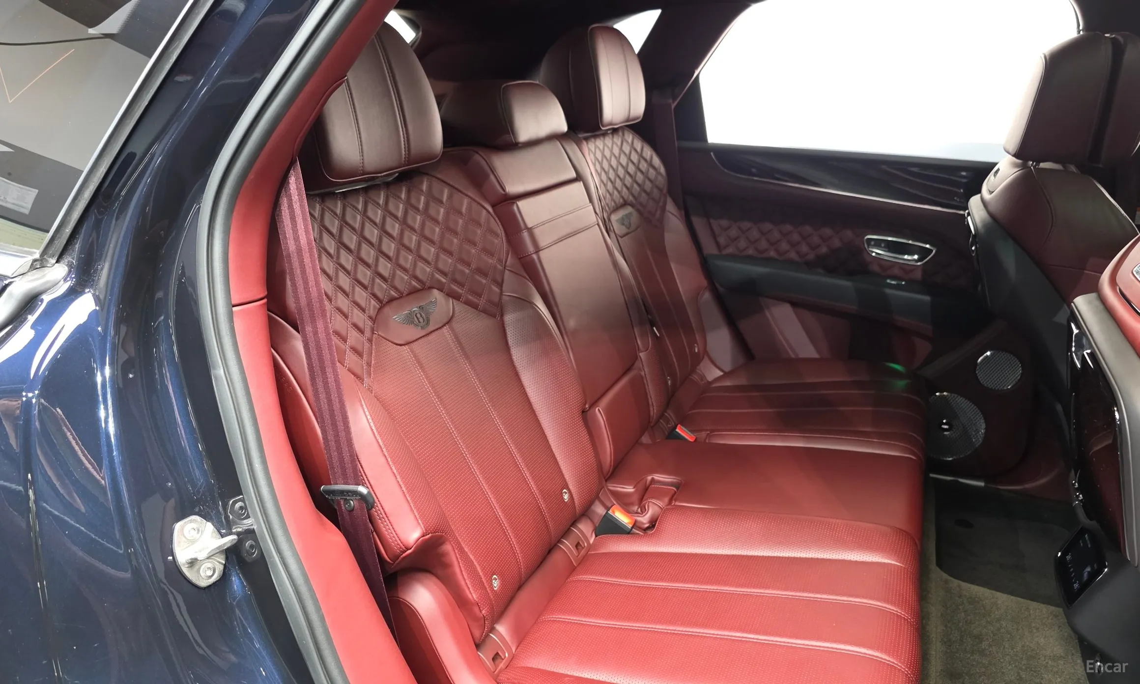 Bentley Bentayga превью 12