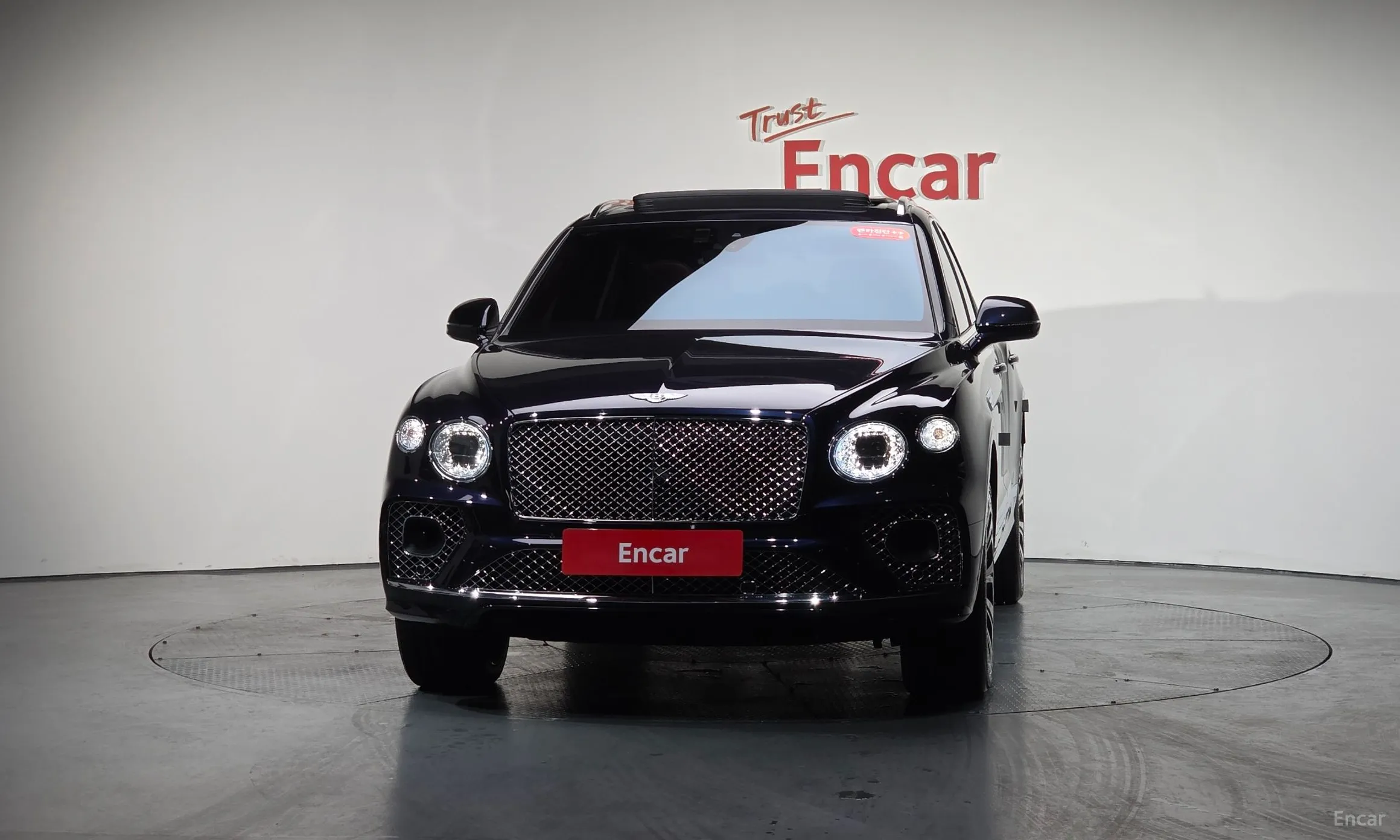 Bentley Bentayga превью 3