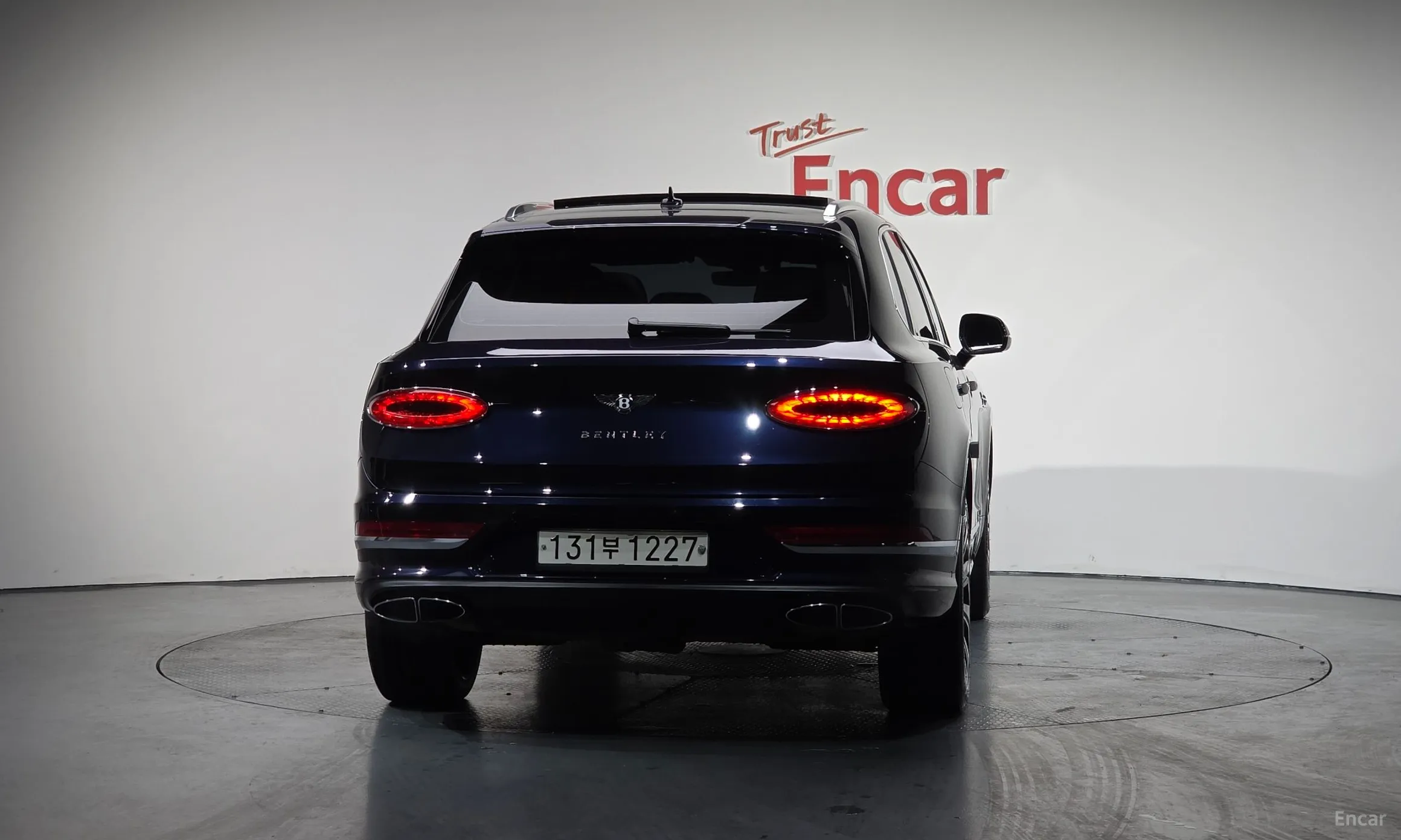 Bentley Bentayga превью 4
